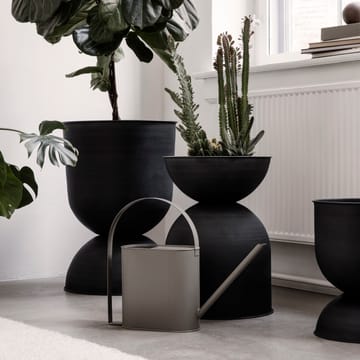 Hourglass kruka stor Ø50 cm - Svart-mörkgrå - Ferm Living