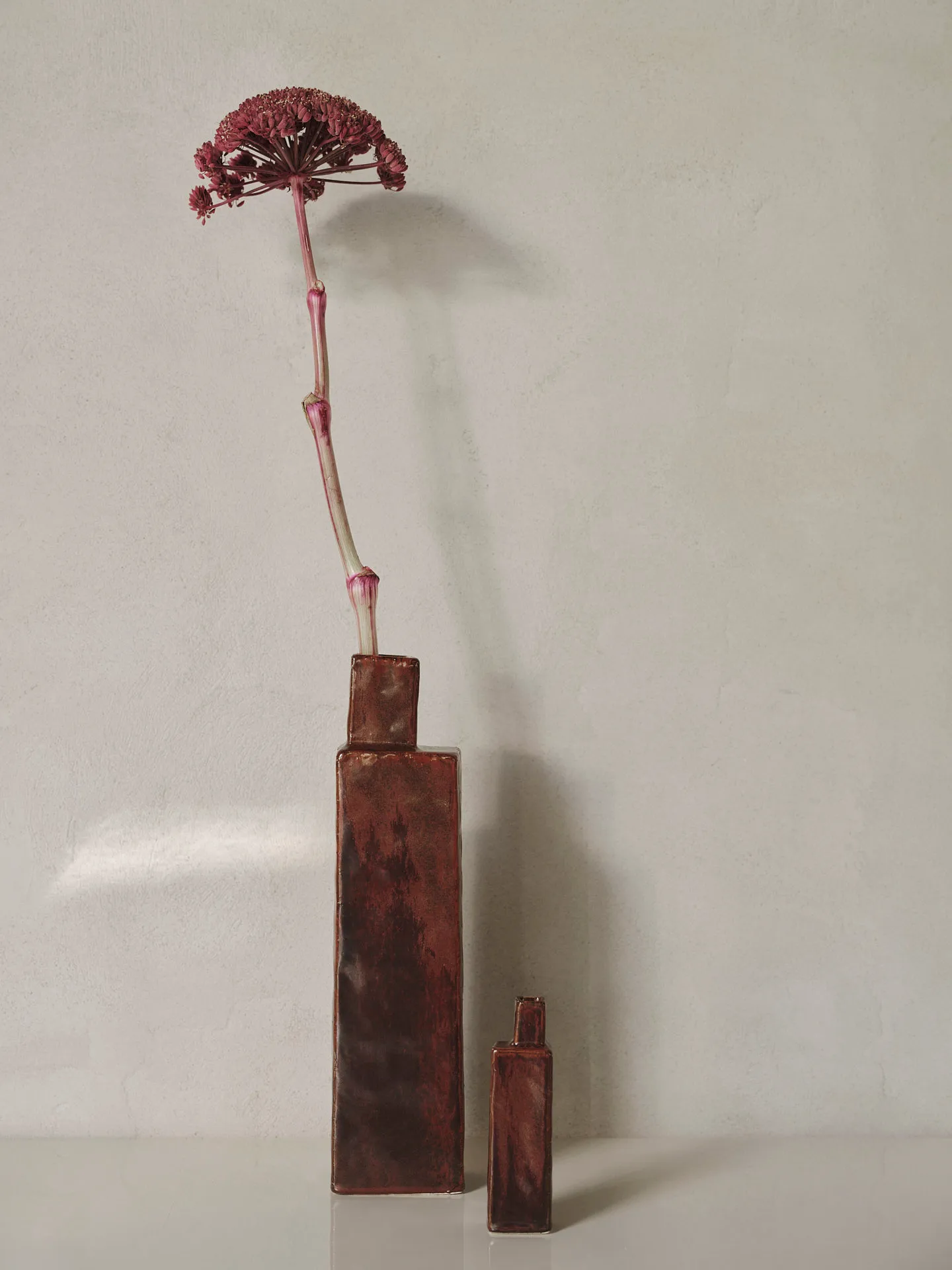 Koa vas H40, Red brown Ferm Living