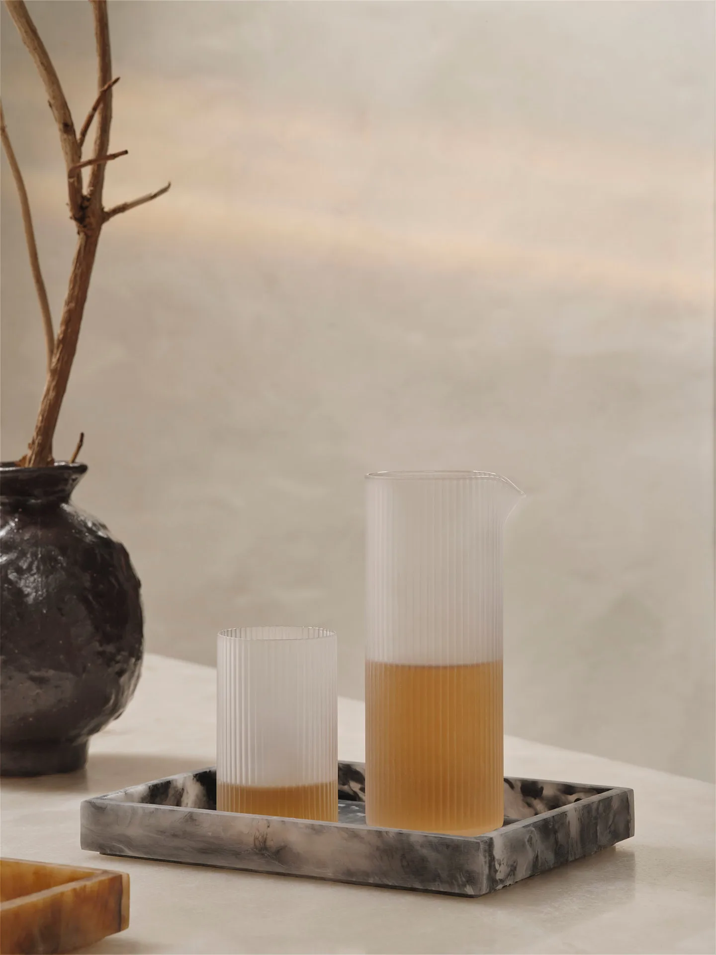 Mist dekorationsbricka 15x20 cm, Charcoal Ferm Living