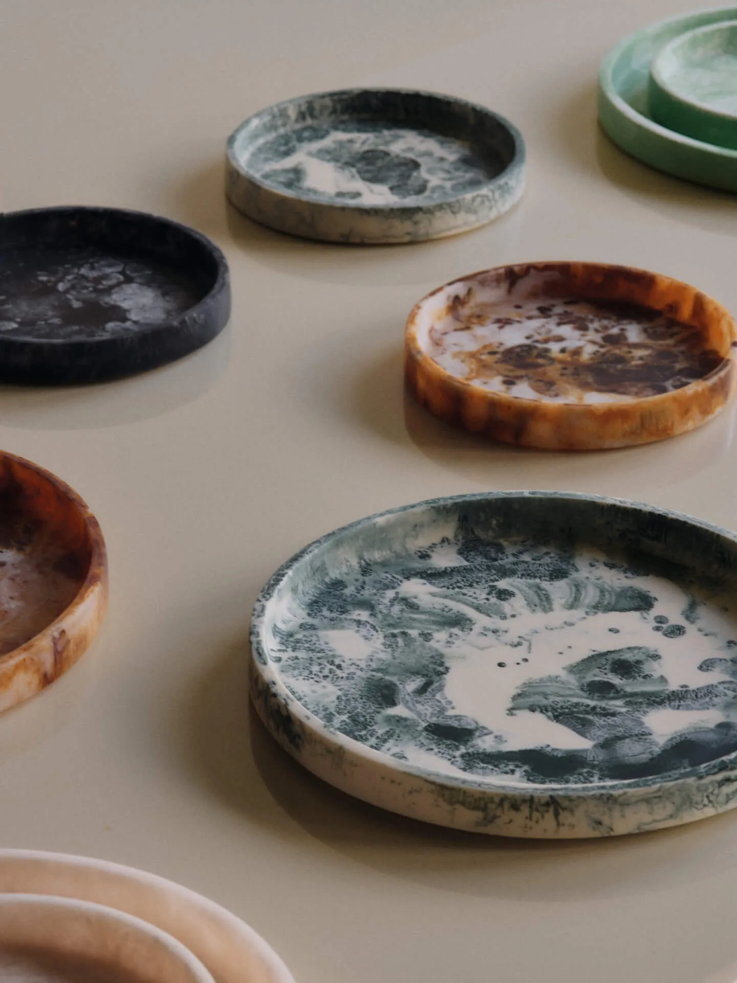 Mist dekorationsbricka Ø20 cm, Sugar Kelp Ferm Living