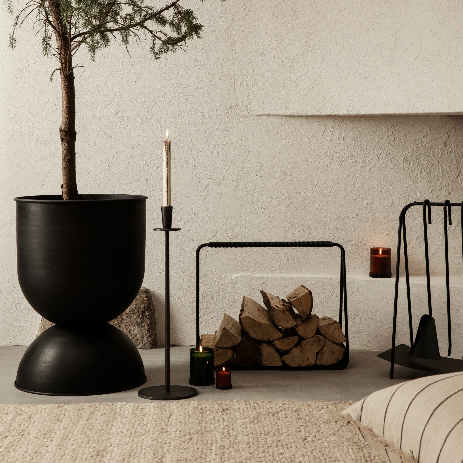 Port vedkorg, Svart Ferm Living
