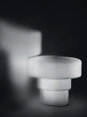 Ripple portabel bordslampa - White, 16,5 cm - Ferm Living