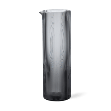 Läs mer om ferm LIVING Ripple vattenkaraff 1,12 L Smoked grey