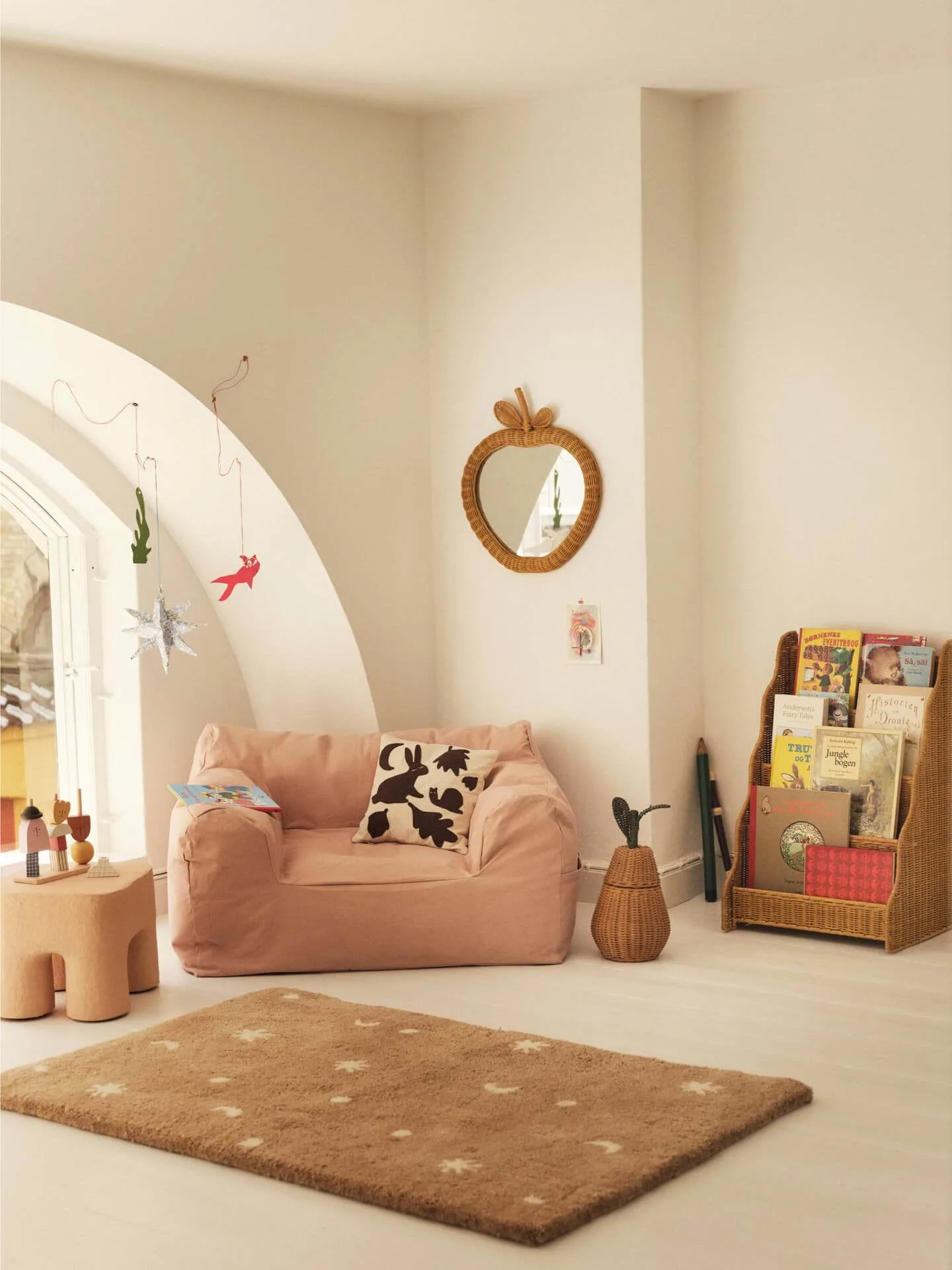Rivan display bokhylla, Natural, 42x35x65 cm Ferm Living