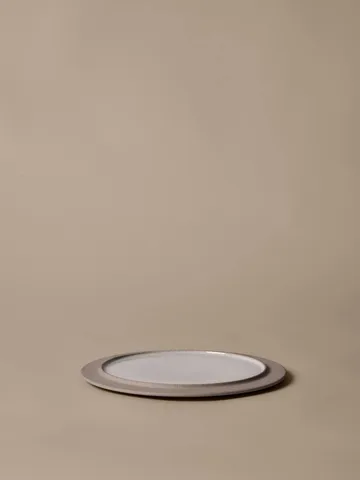 Sonae tallrik 2-pack - Grey-white, Ø28 cm - Ferm Living