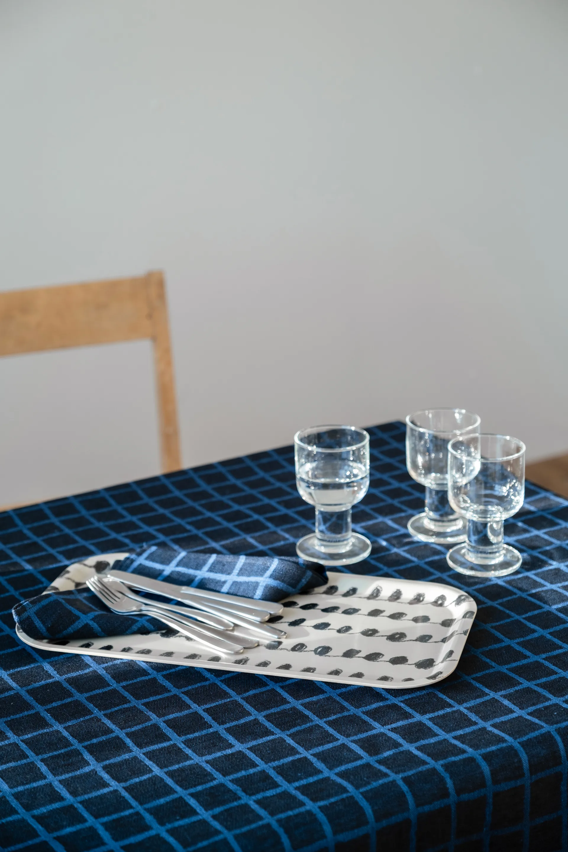 Dot bricka 22x43 cm, Black-white Fine Little Day