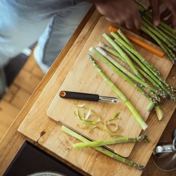 Functional Form skalare - Svart, fast blad - Fiskars