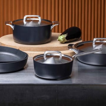 Rotisser traktörpanna med höga kanter - 24 cm - Fiskars