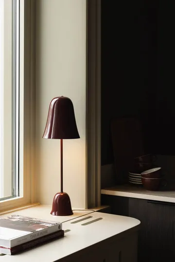 Blåklockan bordslampa - Winröd (röd), Ø16xH50 cm - Globen Lighting