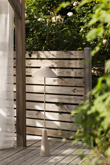 Cannes golvlampa portabel - Mud - Globen Lighting