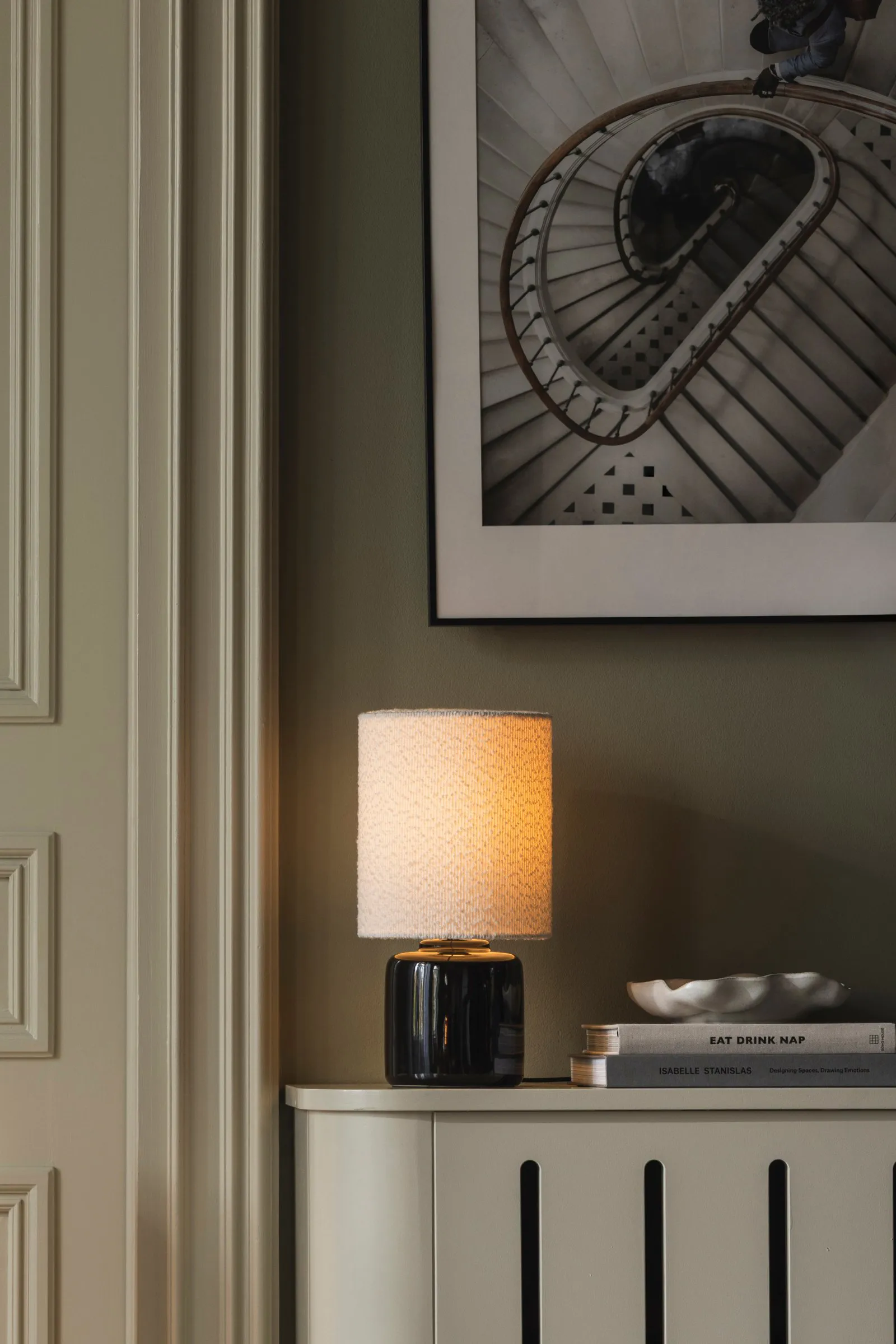 Florian bordslampa, Vit bouclé/svart, Ø20x39 cm Globen Lighting