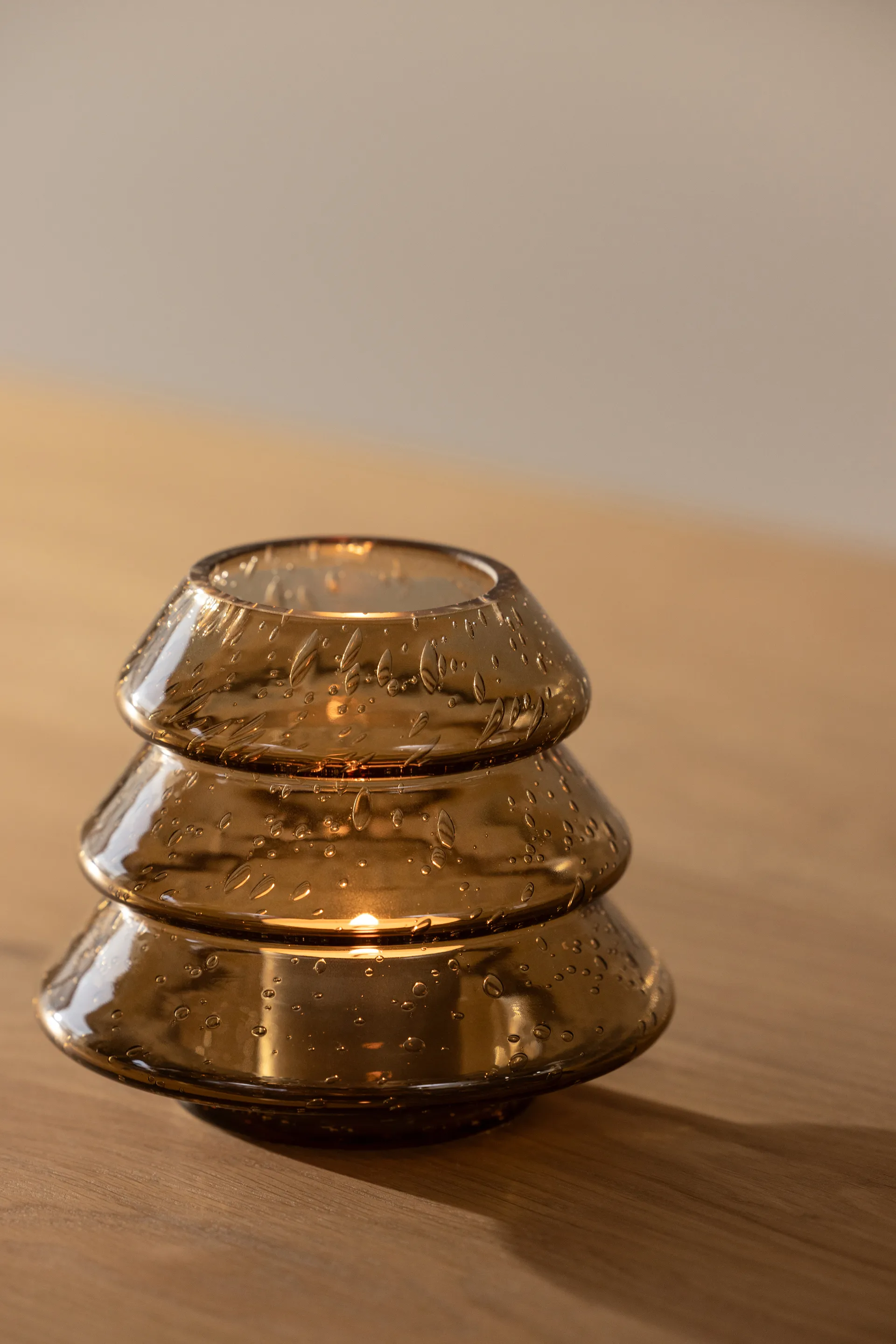 Gran 12 värmeljushållare, Brun Globen Lighting