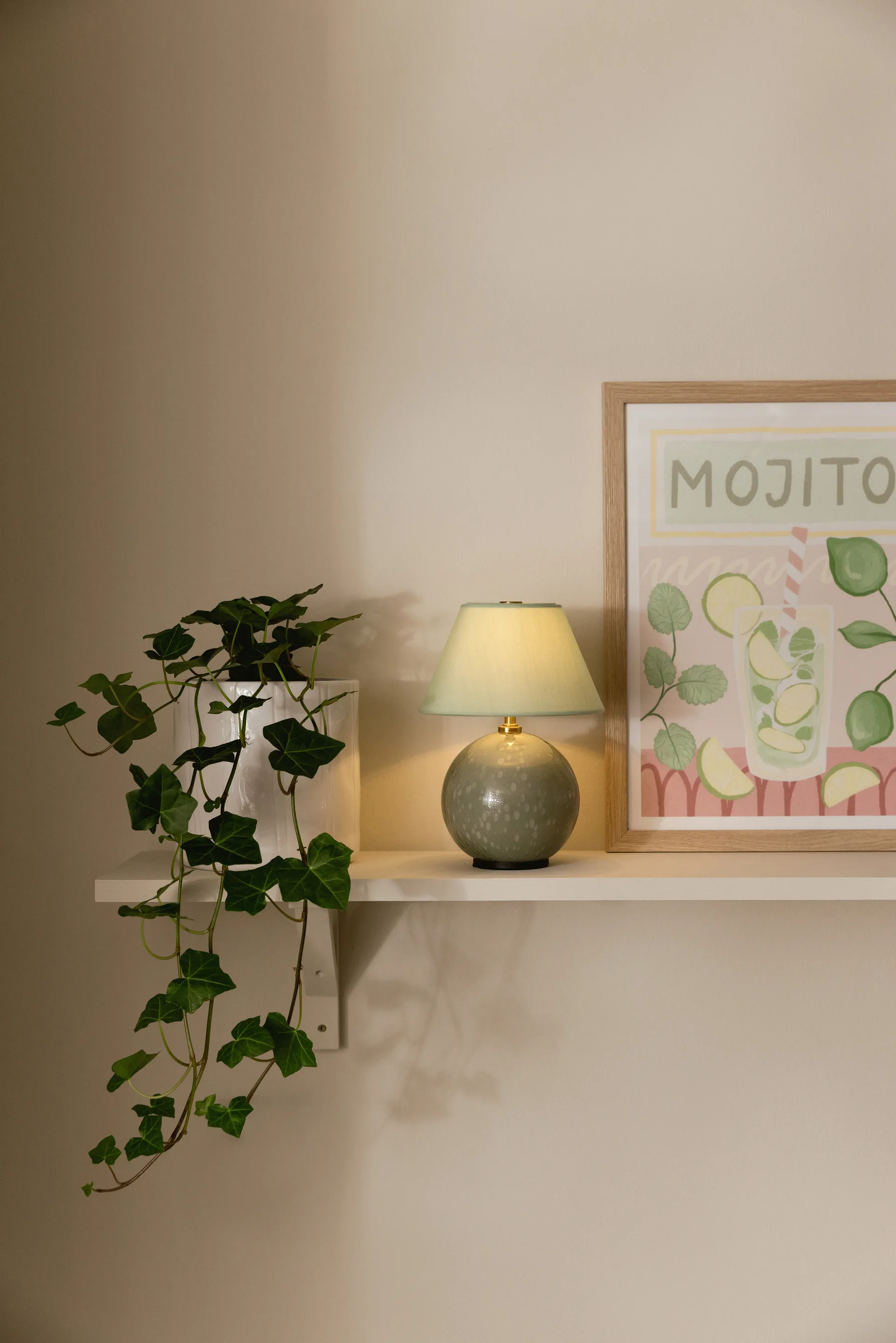 Iris 16 portabel bordslampa, Grön Globen Lighting