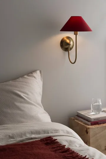 Iris vägglampa - Burgundy - Globen Lighting