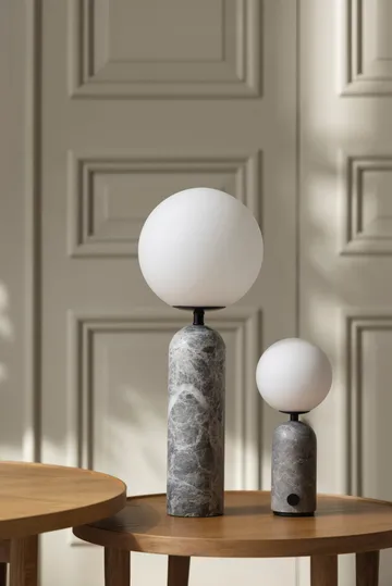 Torrano bordslampa portabel - Grå marmor, 27,5 cm - Globen Lighting