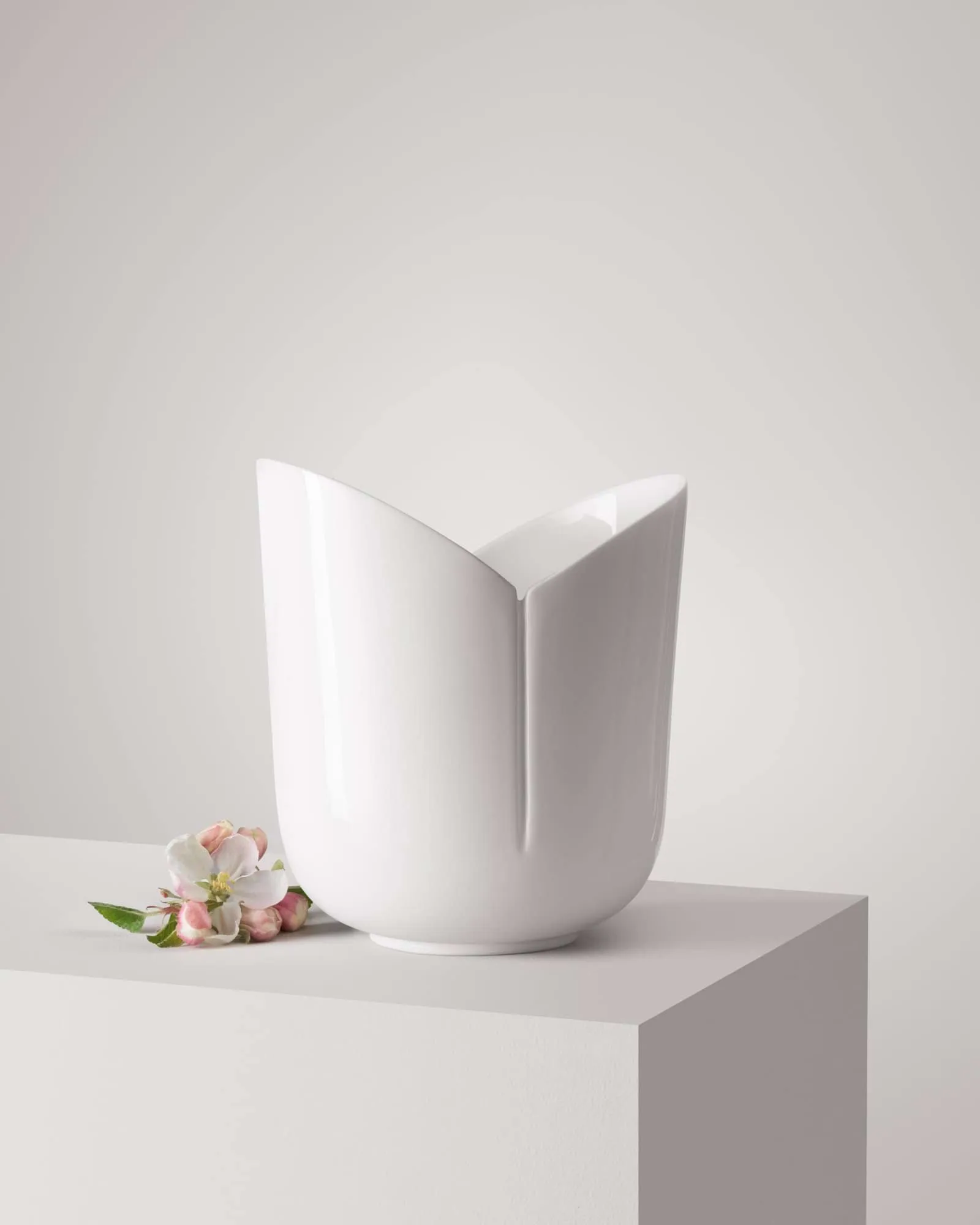 TULIP vas, Medium Gustafsbergs Porslinsfabrik
