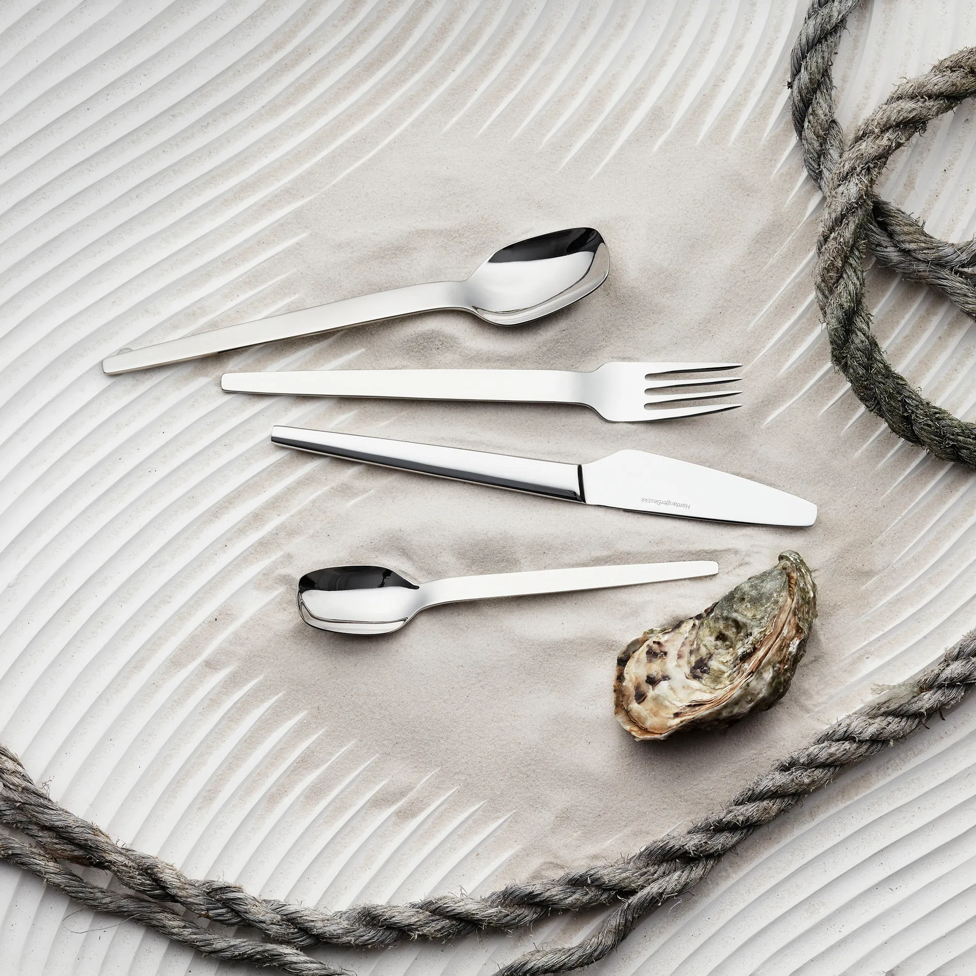 Tina bestickset, 40 delar Hardanger Bestikk