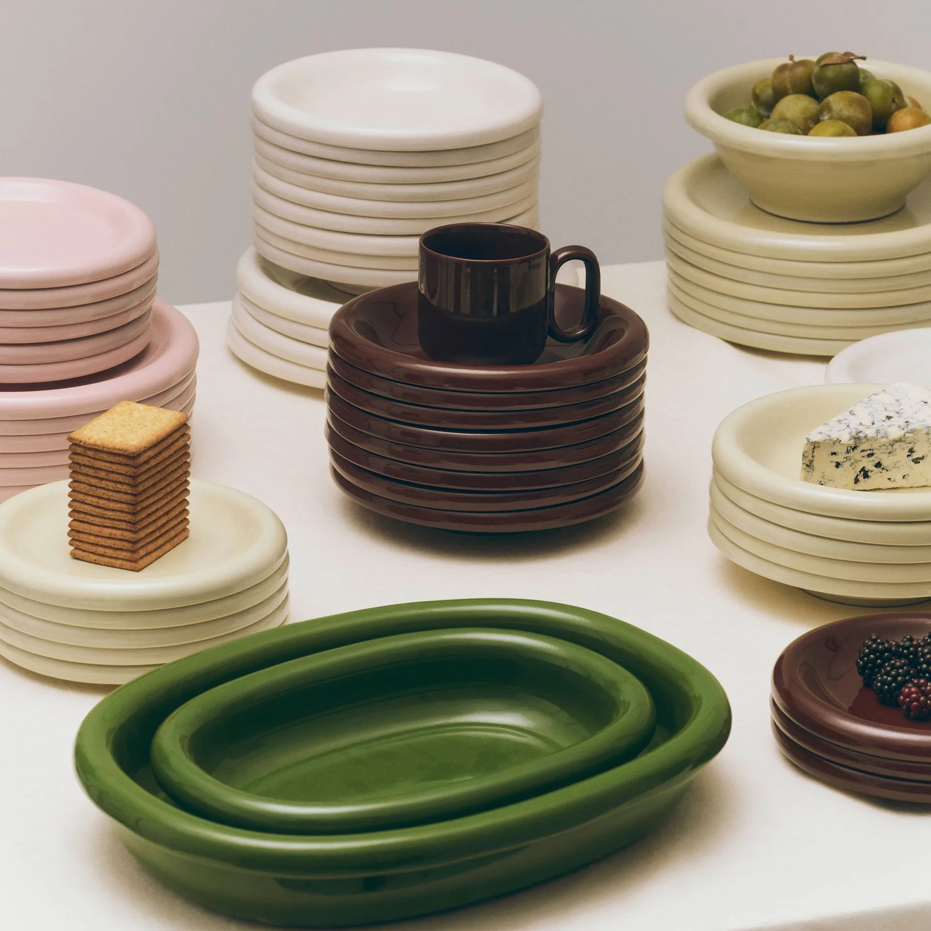 Barro ovalt serveringsfat, Green, small 20x27,5 cm HAY