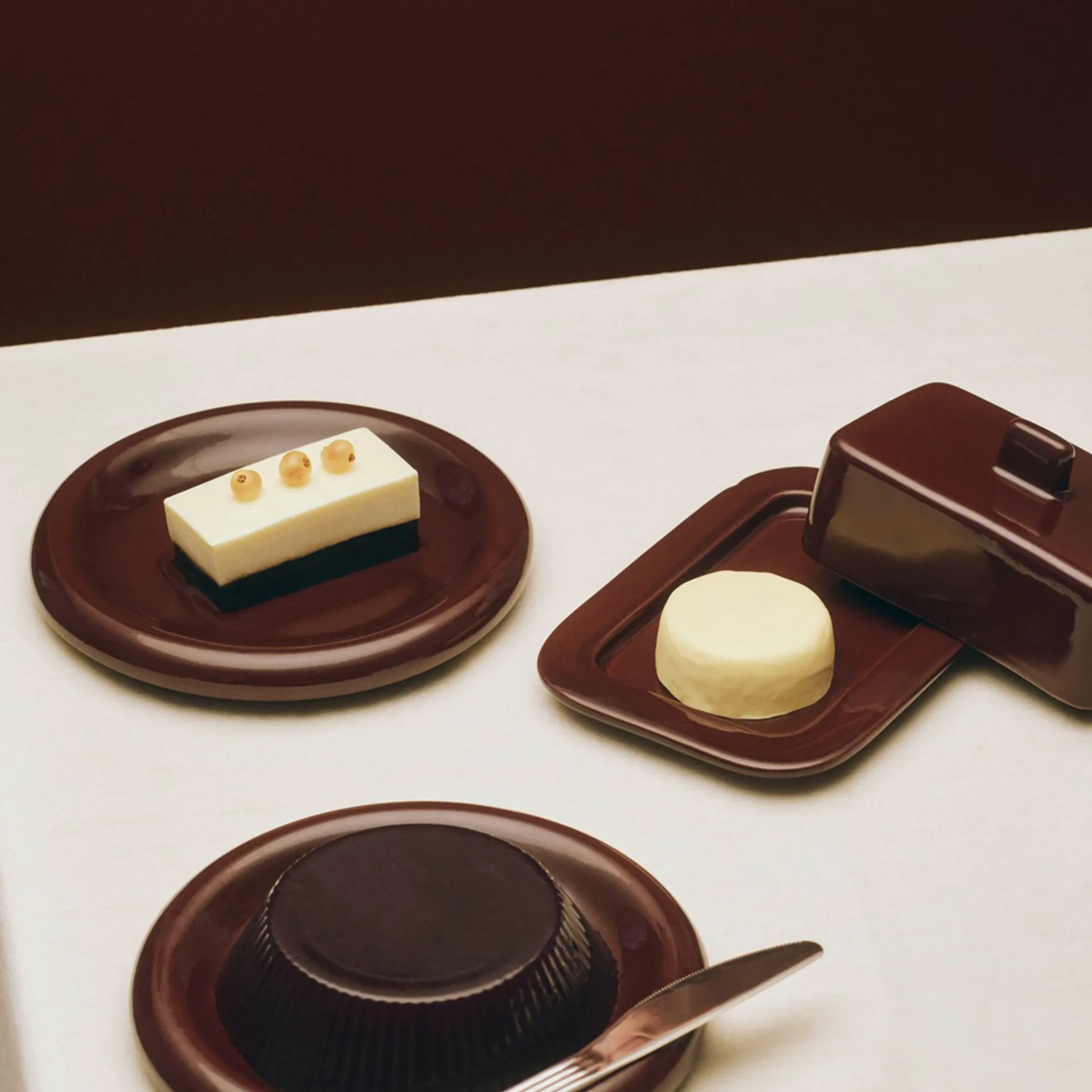 Barro smörask, Burgundy HAY