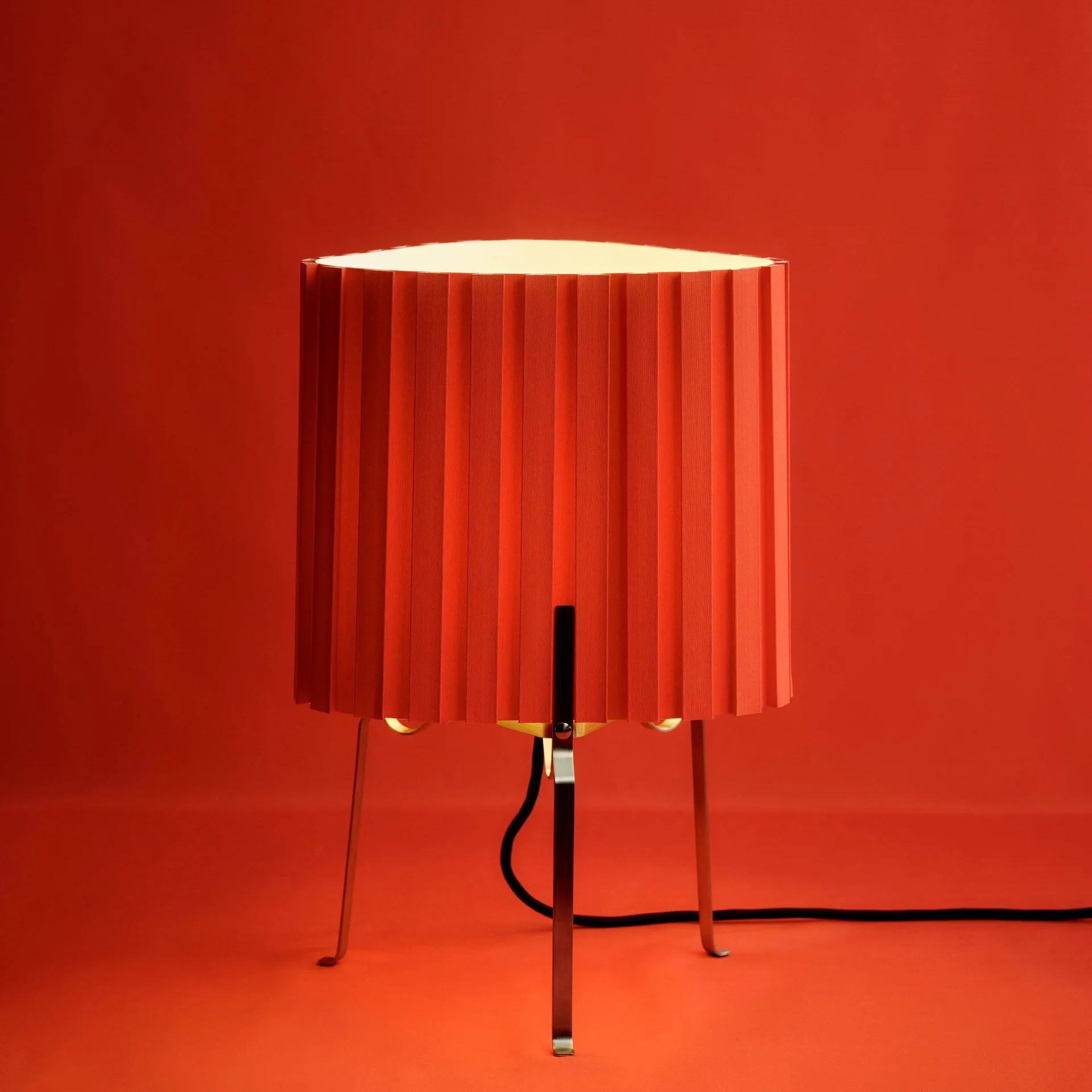 Canelé bordslampa, Tomato' red HAY Canelé bordslampa, Tomato' red HAY
