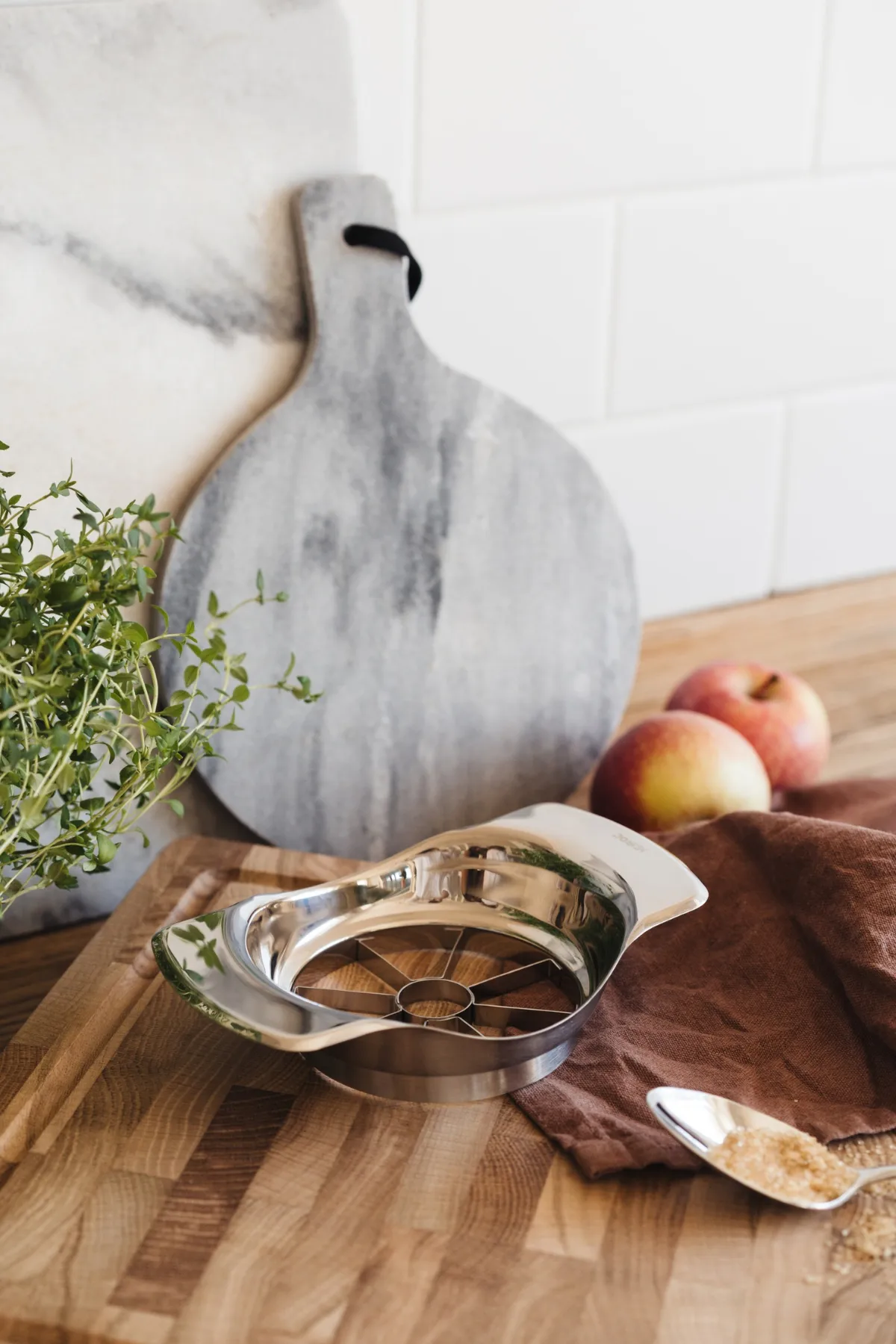 Heirol äppeldelare, Rostfritt stål-18 cm Heirol