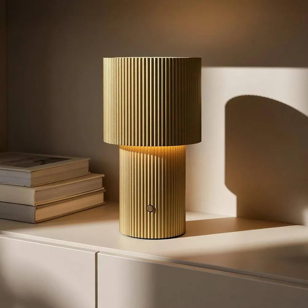 Iluma bordslampa portabel, Guld Herstal Iluma bordslampa portabel, Guld Herstal