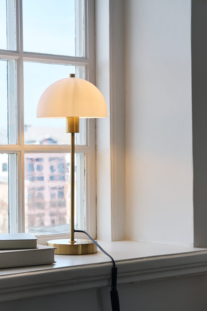 Vienda bordslampa, mässing-vit Herstal