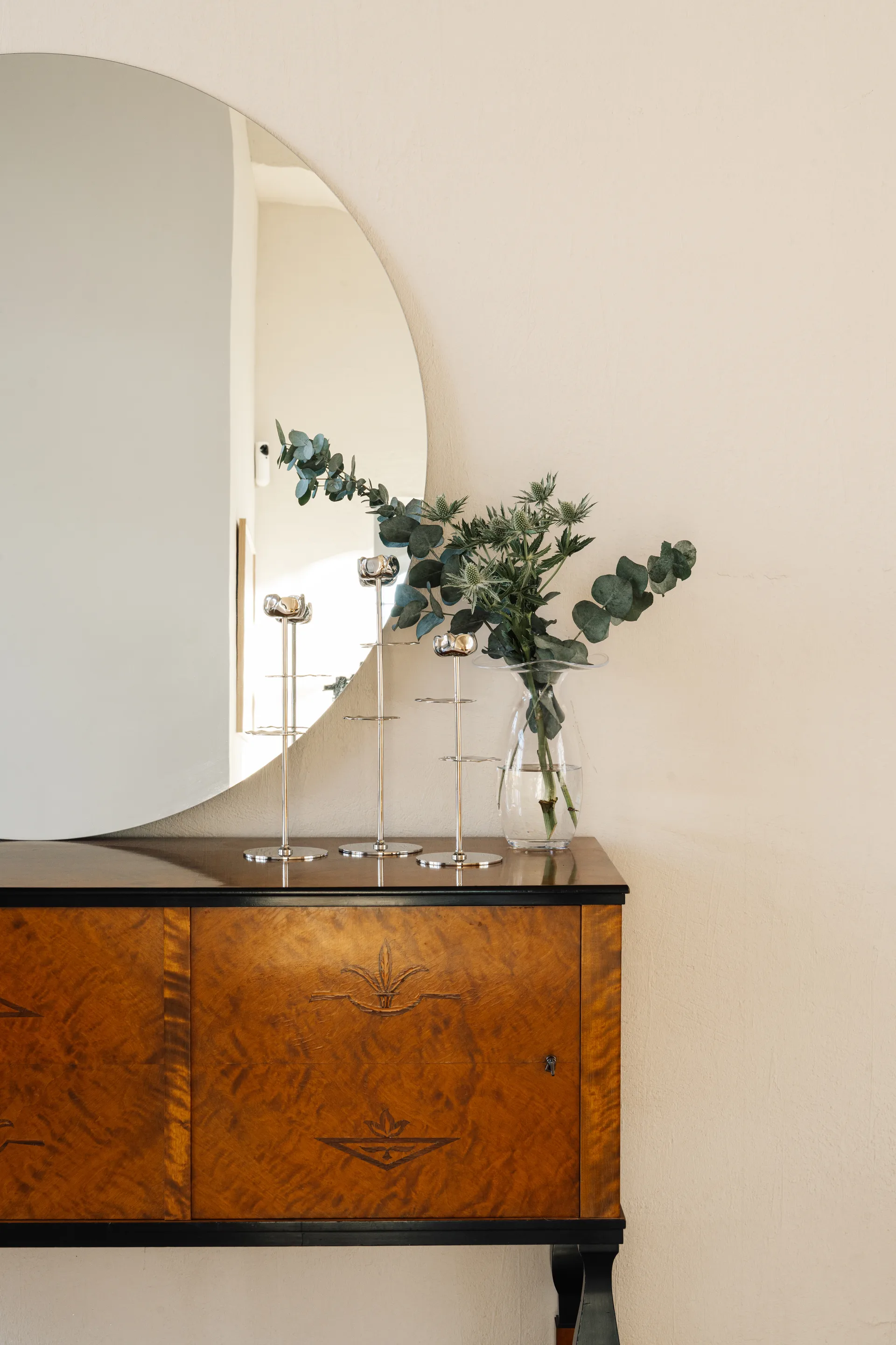 Ninfea Alta ljusstake 35 cm, Förnicklad mässing Hilke Collection