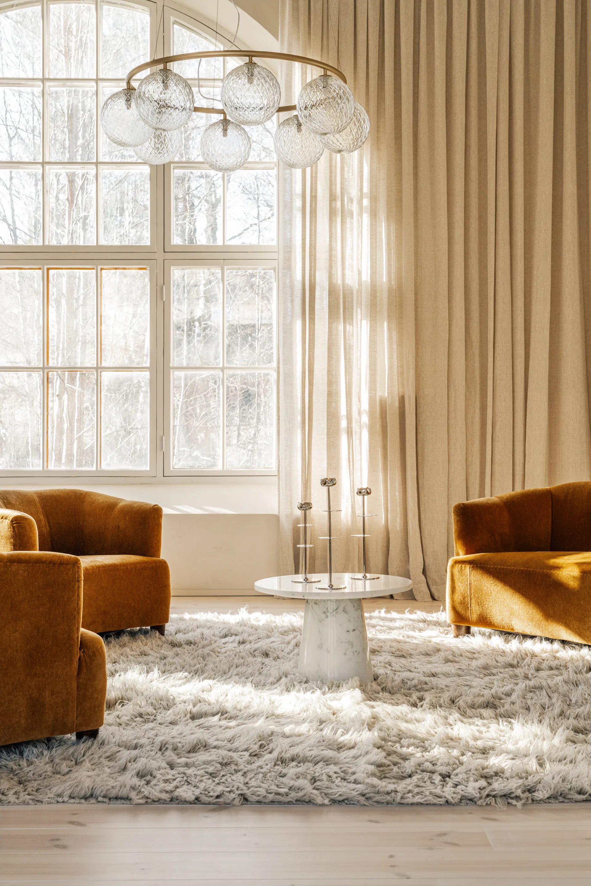 Ninfea Alta ljusstake 35 cm, Förnicklad mässing Hilke Collection