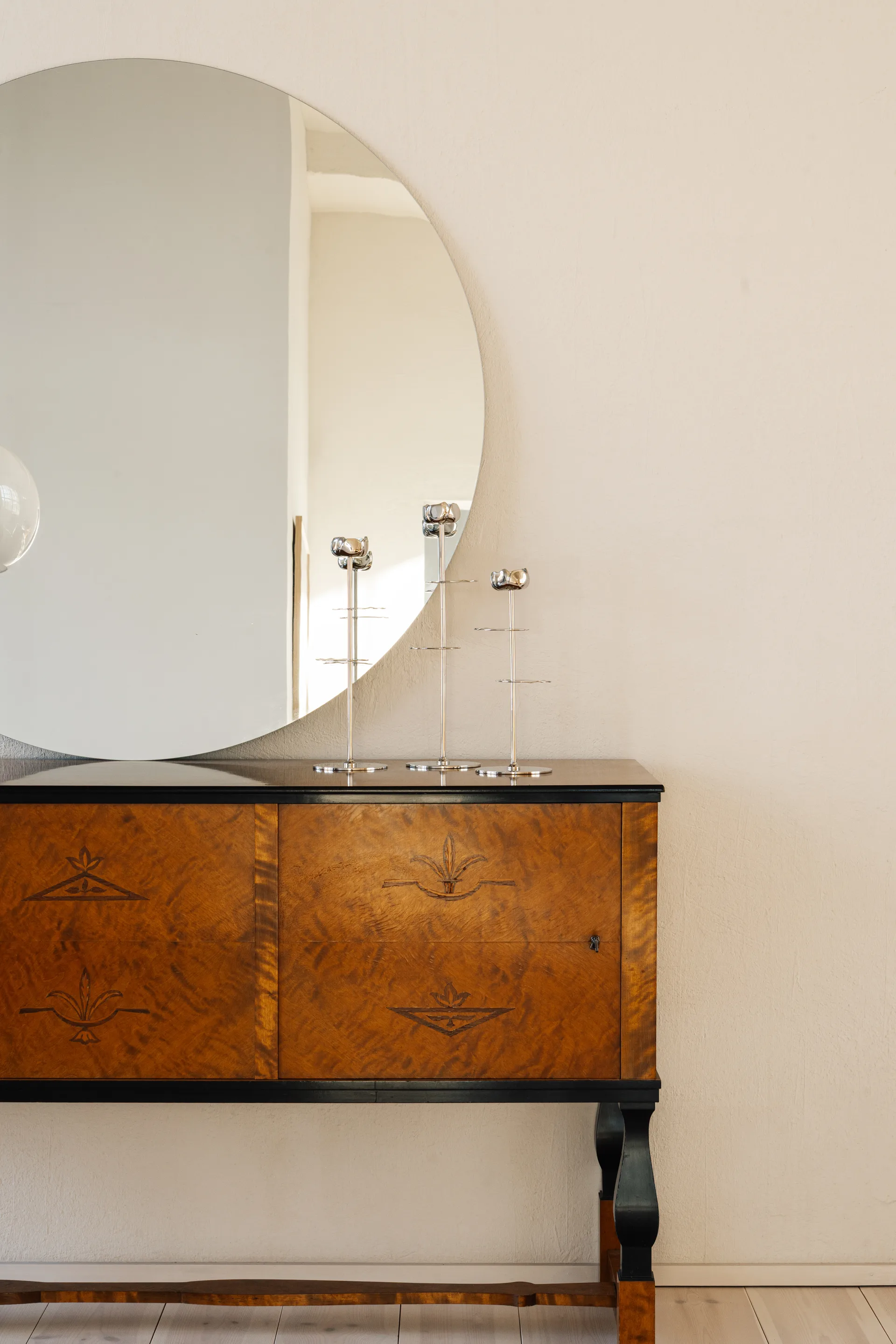 Ninfea Alta ljusstake 40 cm, Förnicklad mässing Hilke Collection