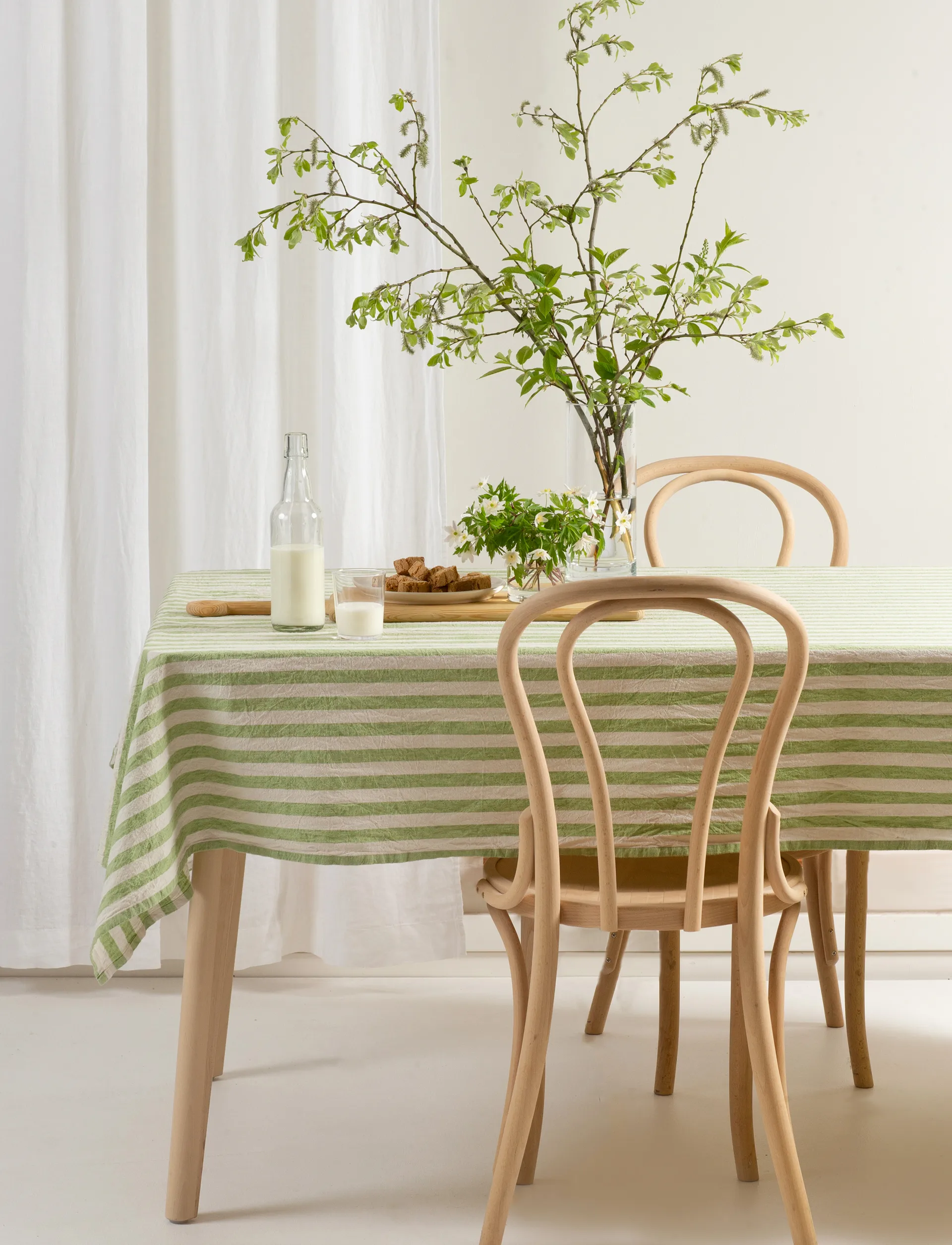 Riviera bordsduk 145x250 cm, Papaya Himla