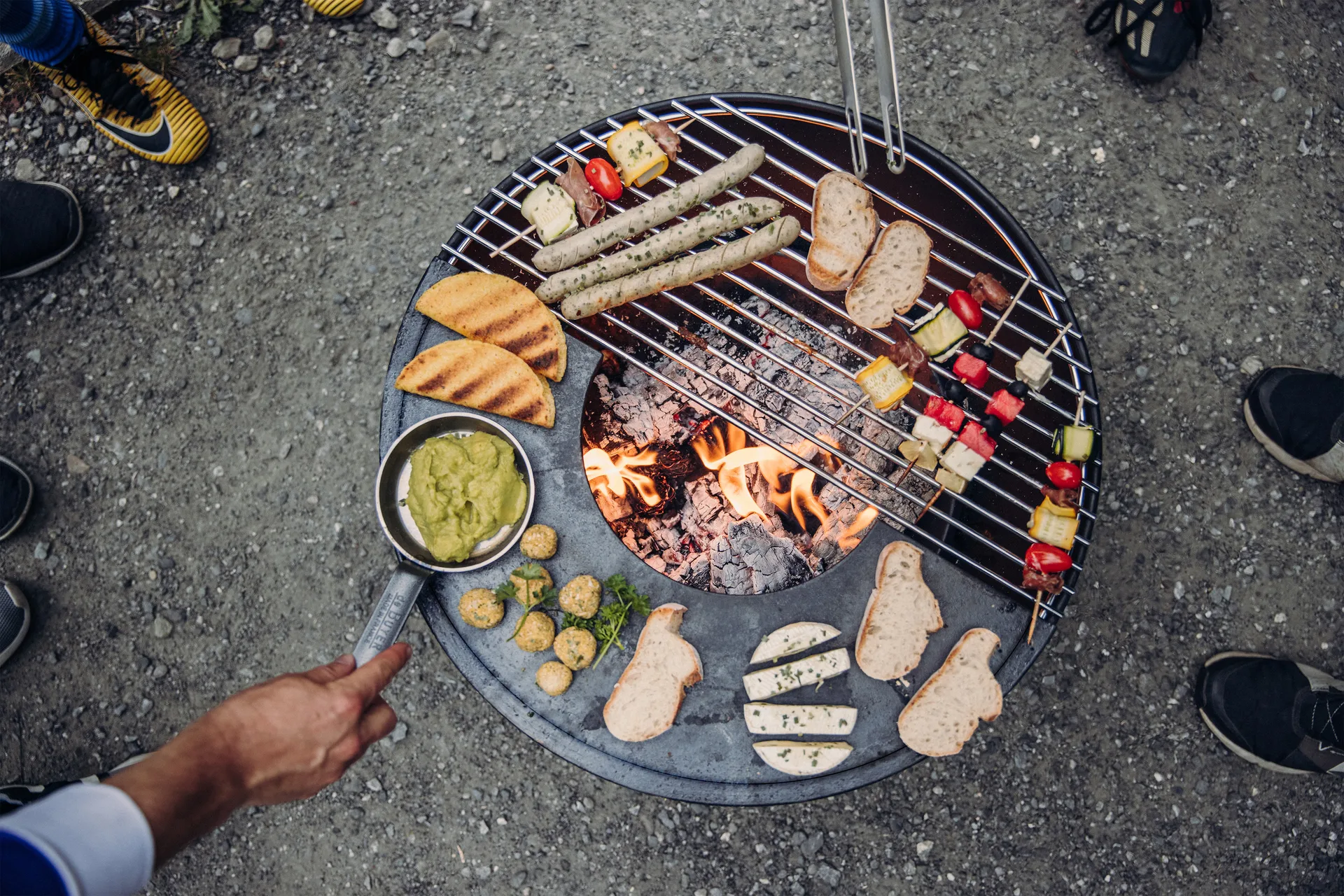 BOWL 57 eldstad, Svart-silver, stjärnstativ Höfats