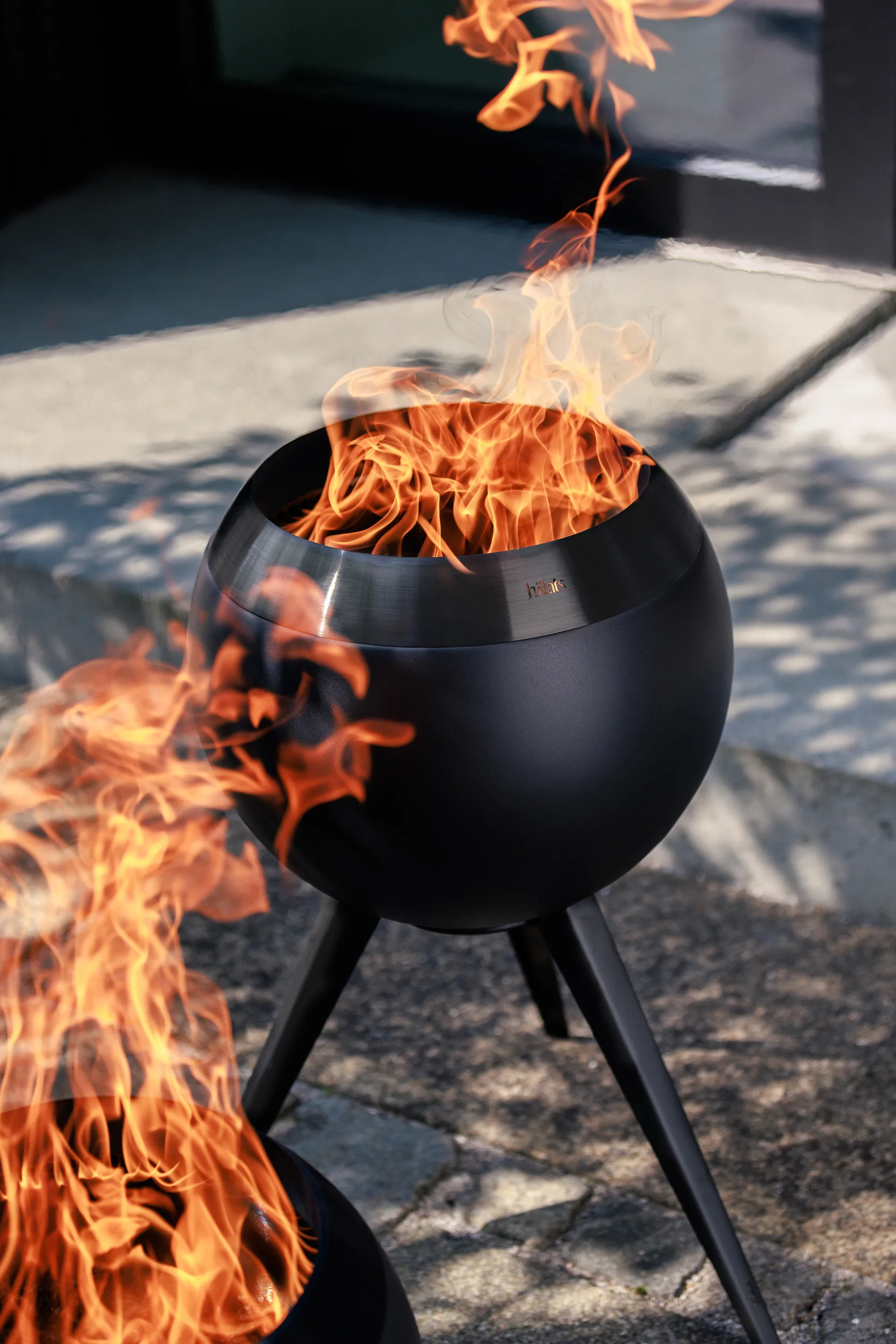 MOON 45 eldstad, All black, högt stativ Höfats