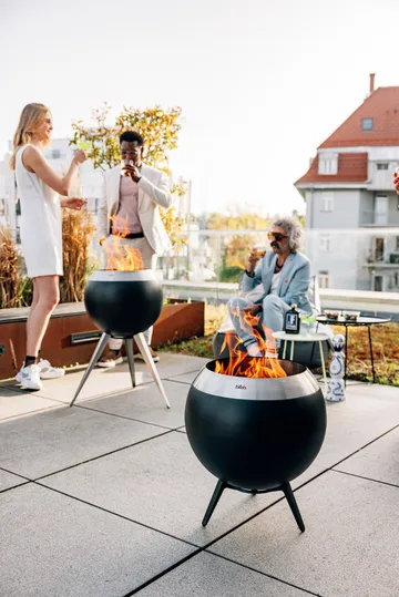 MOON 45 eldstad - Svart-silver, lågt stativ - Höfats