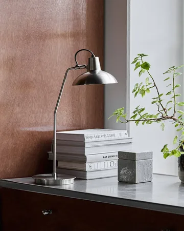 Desk bordslampa hög - Borstad silverfärg - House Doctor