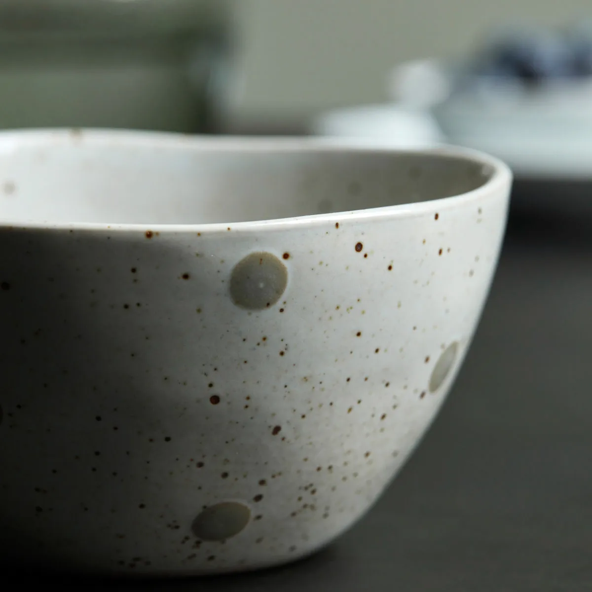 Dots skål Ø12 cm, Vit-gröna prickar House Doctor