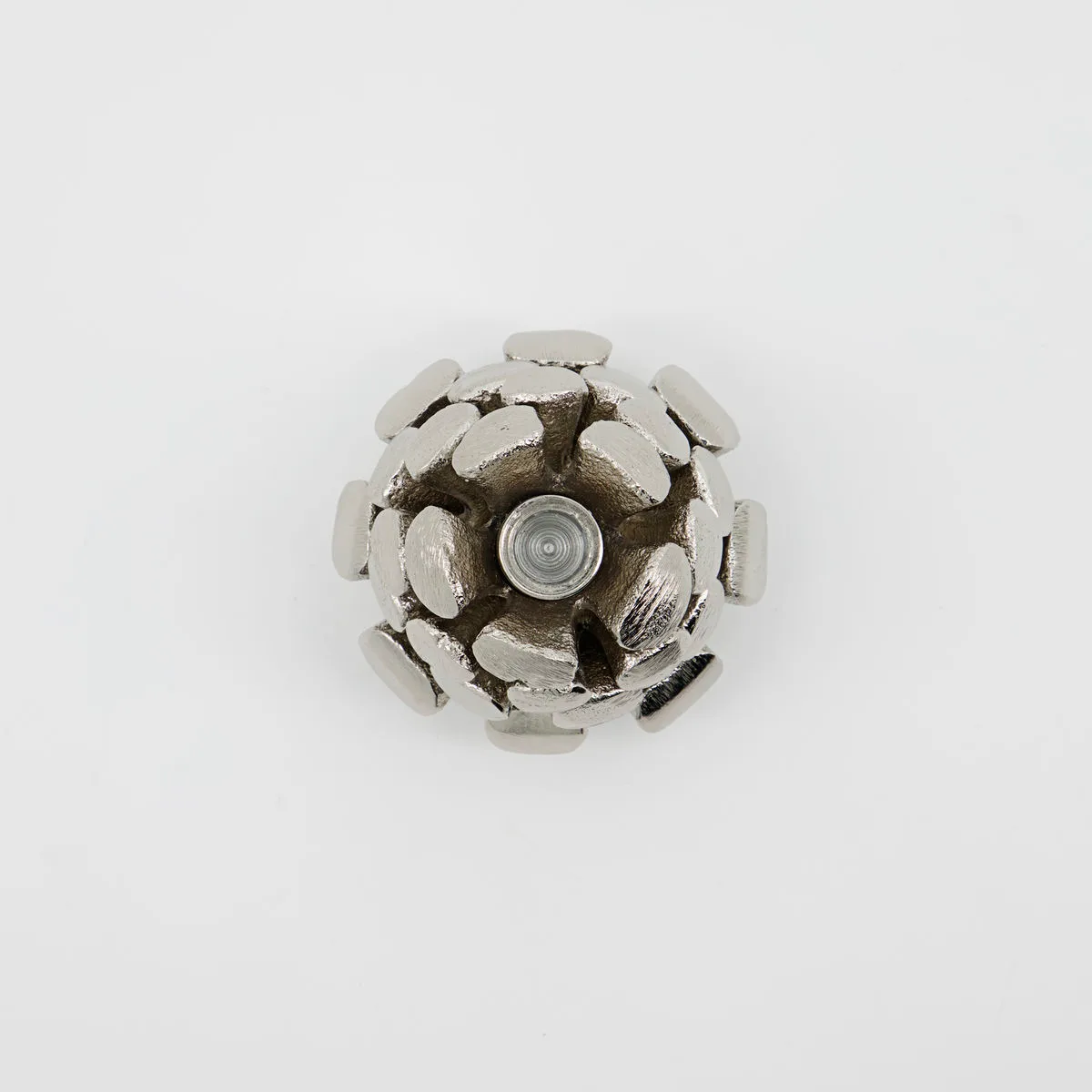 Pine Cone ljusstake Ø7,5 cm, Antiksilver House Doctor