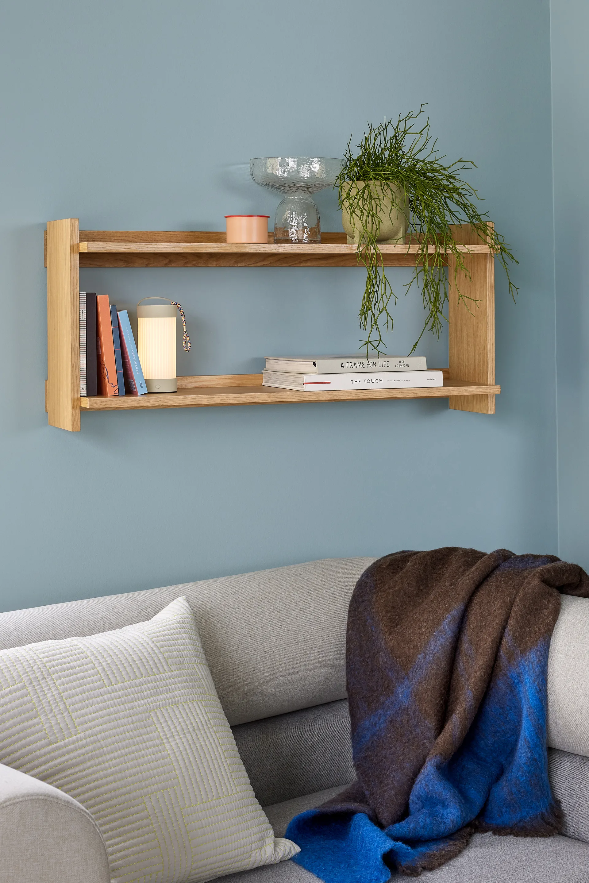 Aino vas, Clear Hübsch Interior