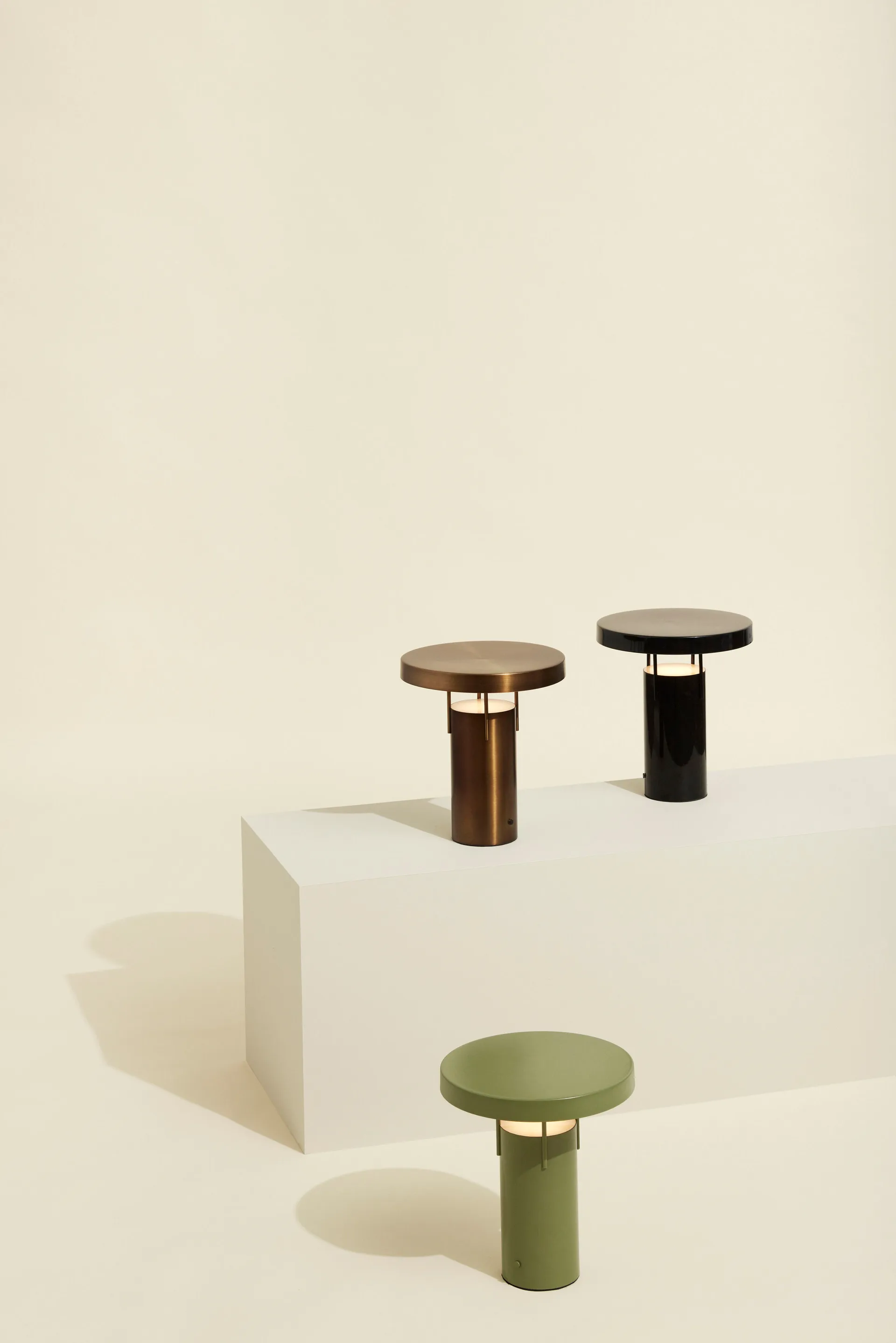 BringMe portabel bordslampa, Burnished brass Hübsch Interior