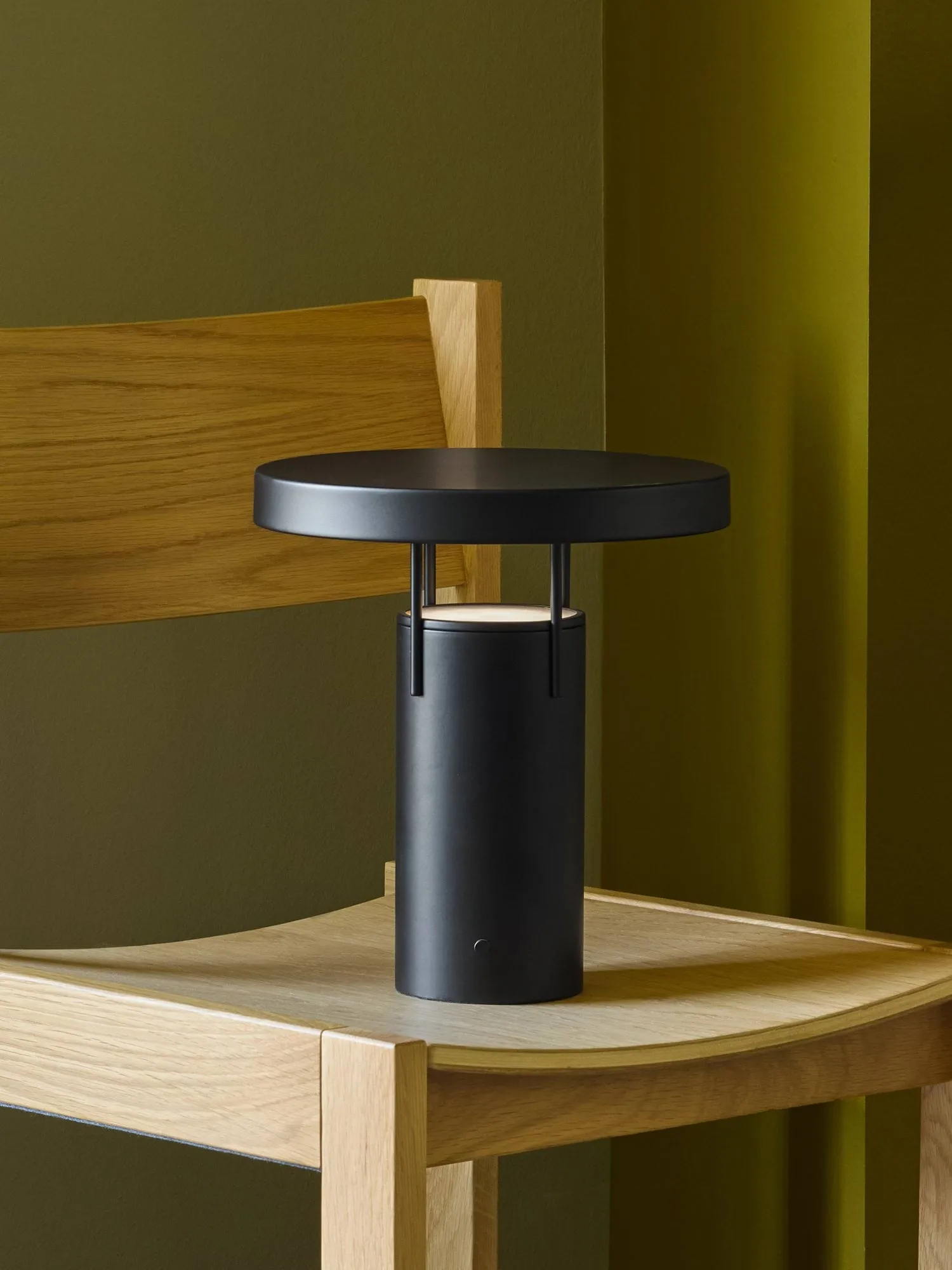 BringMe portabel bordslampa, Matt black, 28 cm Hübsch Interior