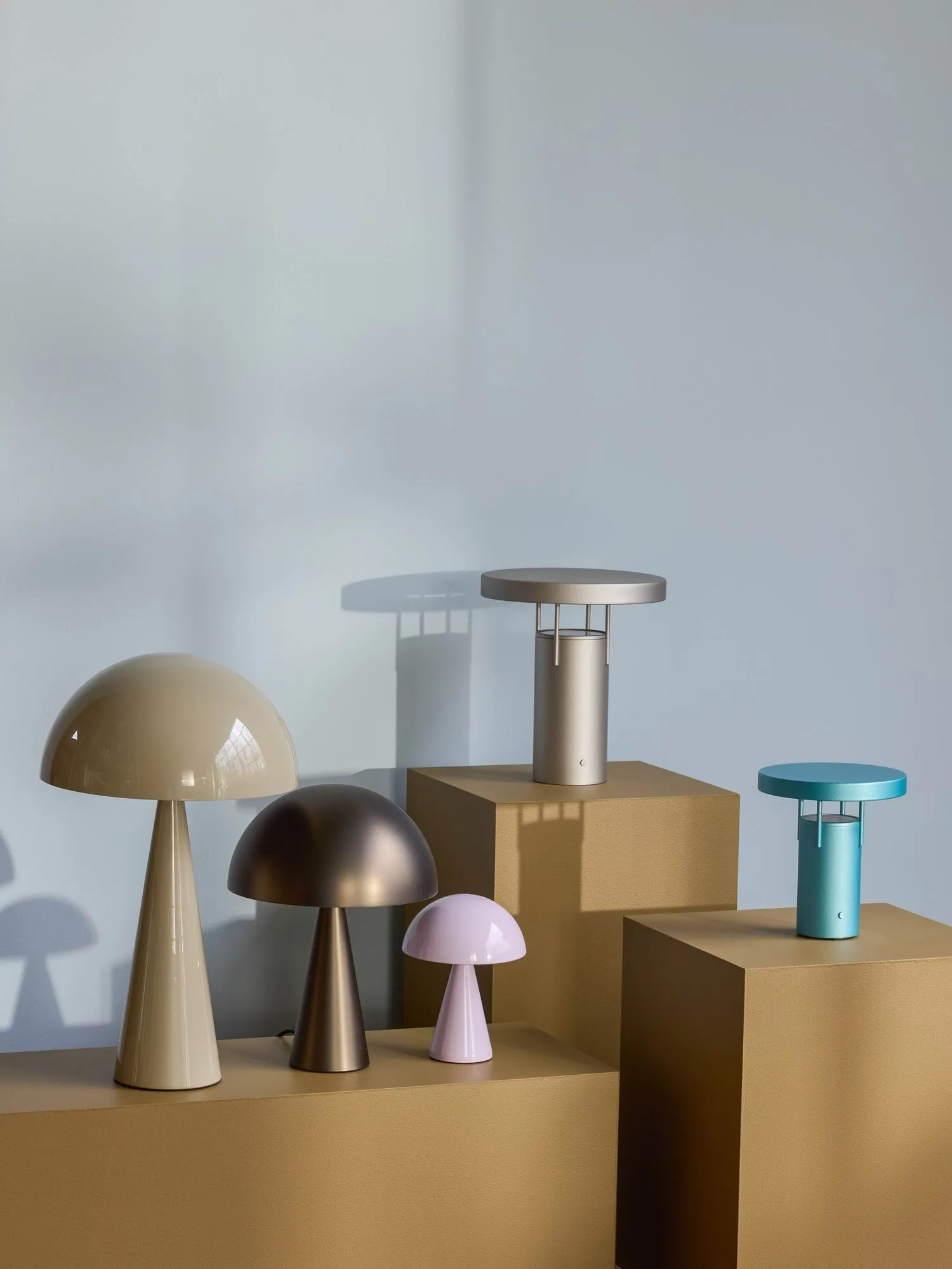 BringMe portabel bordslampa, Metallic sand, 28 cm Hübsch Interior