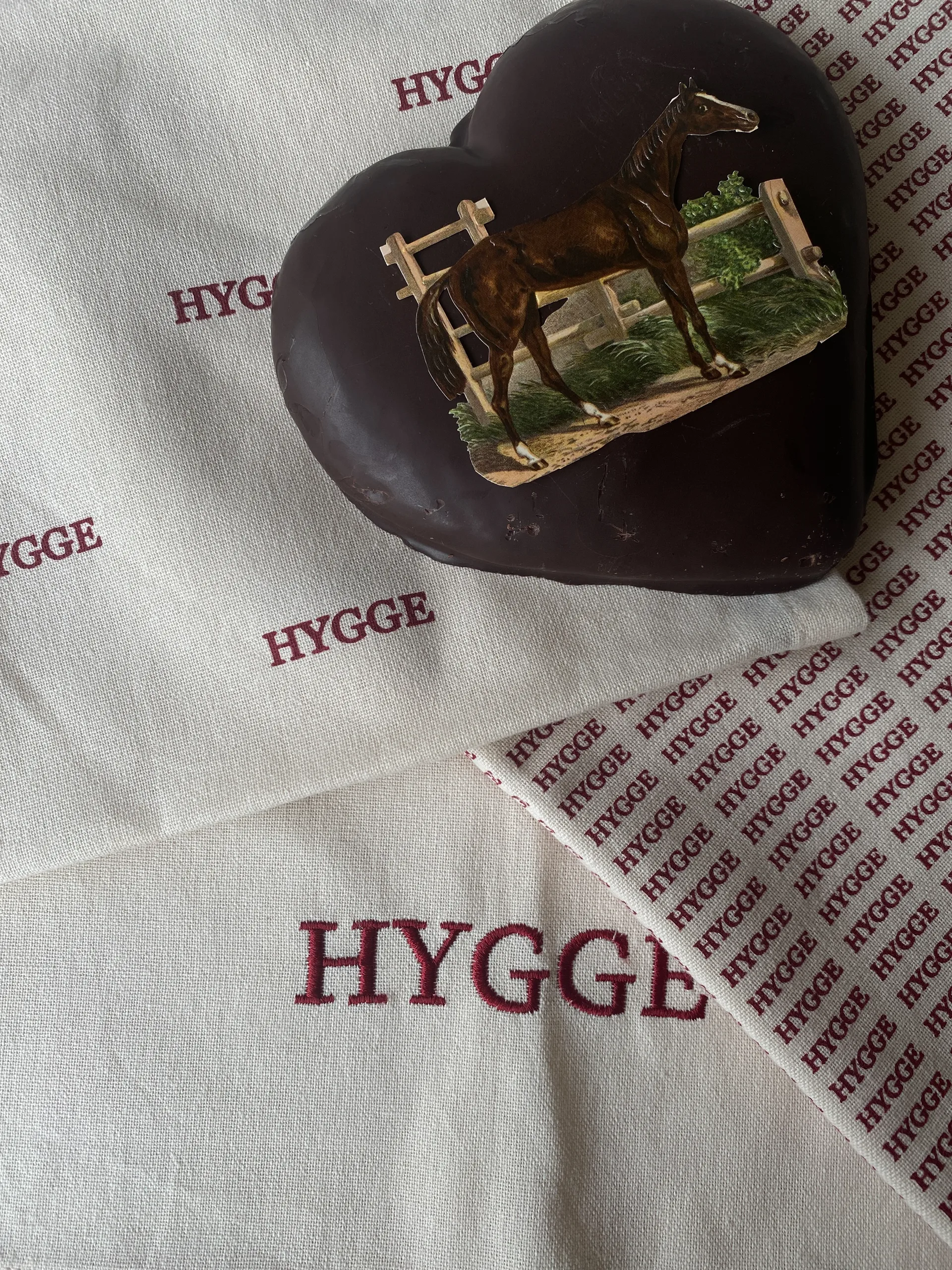 Humdakin Hygge kökshandduk, Off white/Red Humdakin