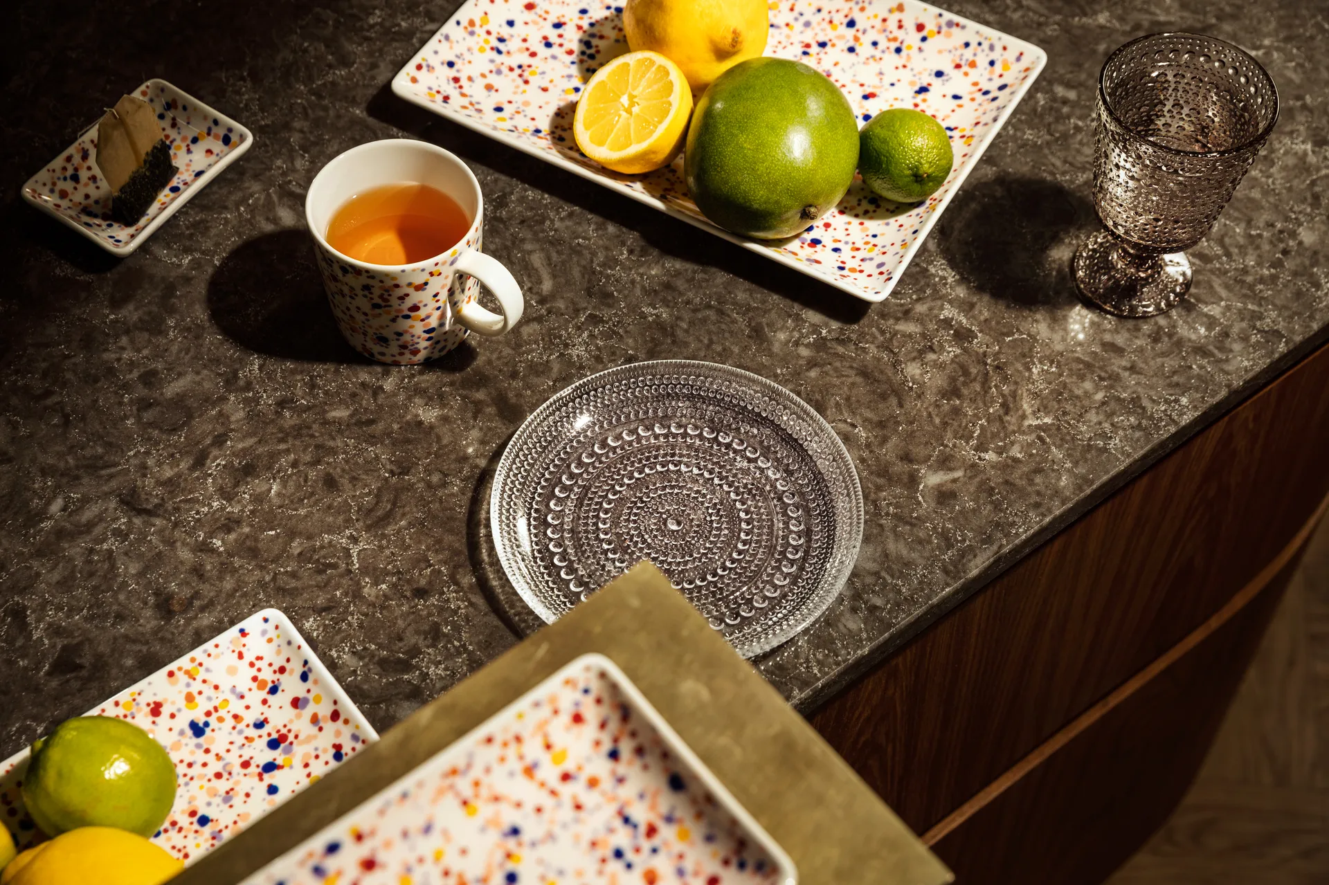 Oiva Toikka Helle A4 tallrik 21x29 cm, Ametist Iittala