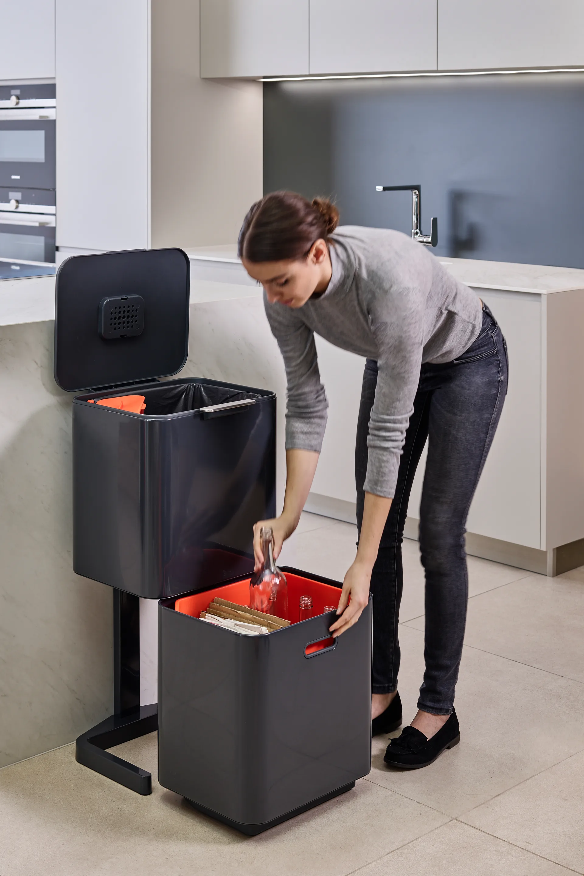 Joseph Joseph Totem Max soptunna 60 L, Graphite Joseph Joseph