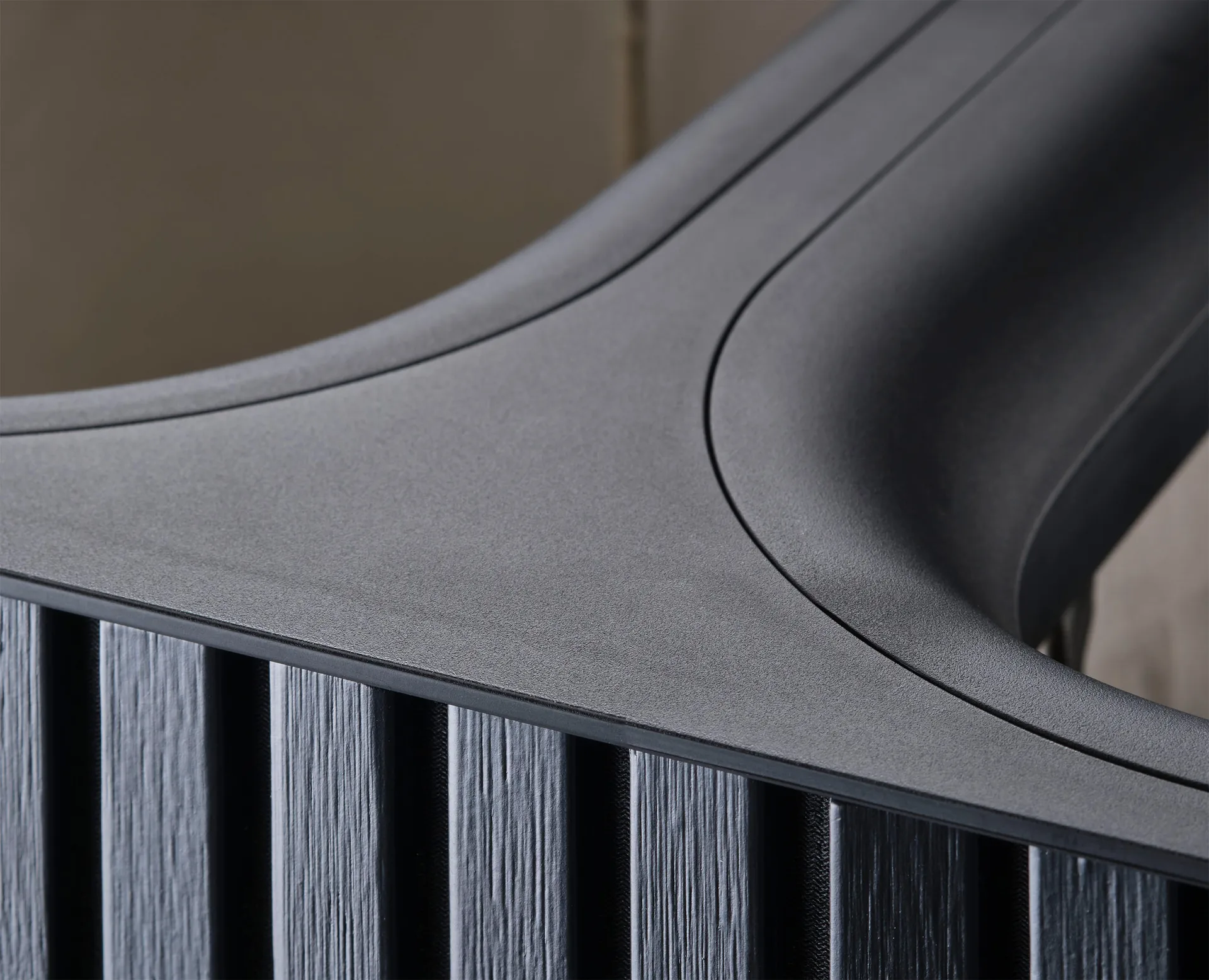 Tota Luxe tvättkorg 90 L, Black Joseph Joseph