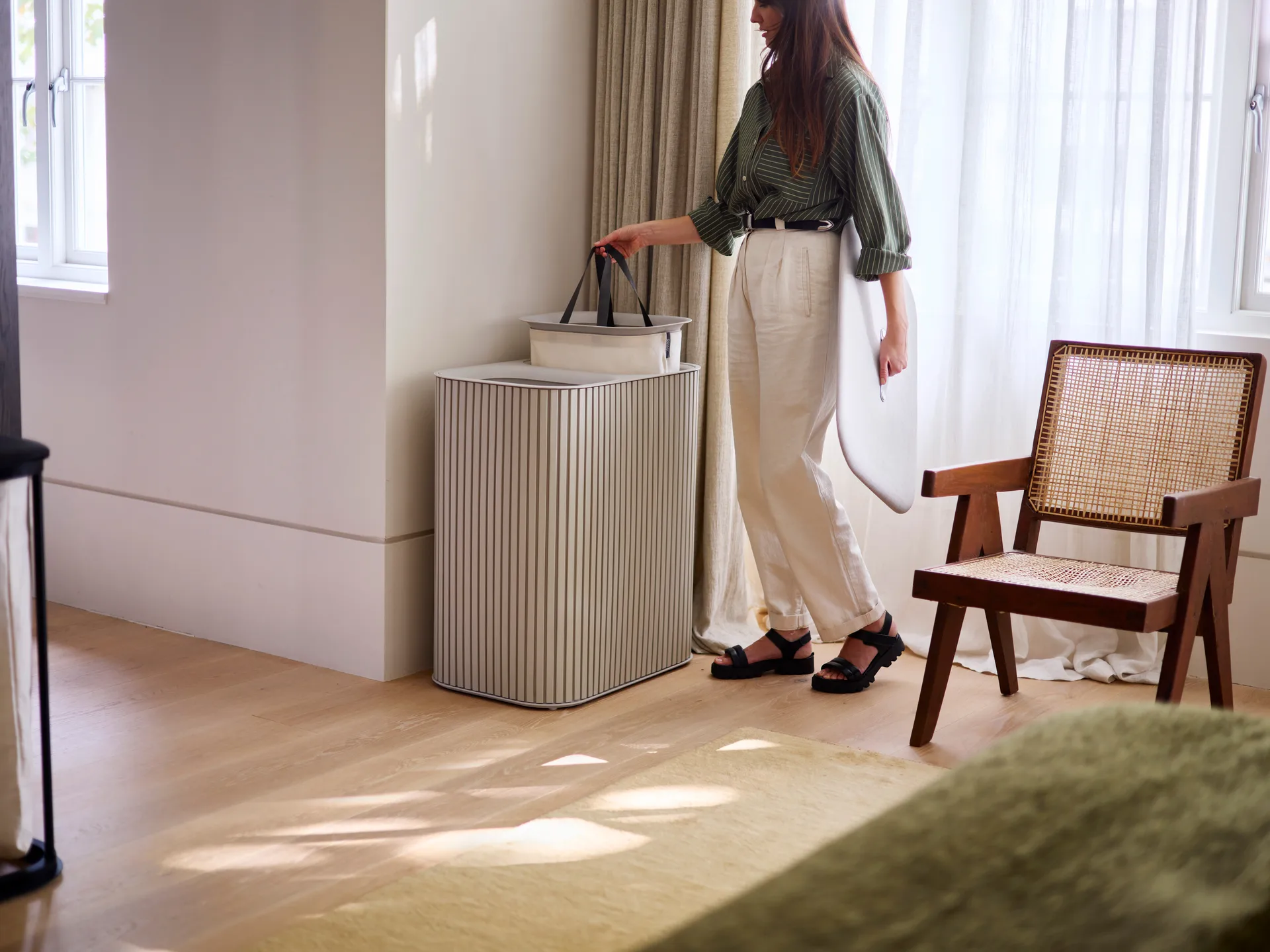 Tota Luxe tvättkorg 90 L, Ecru Joseph Joseph