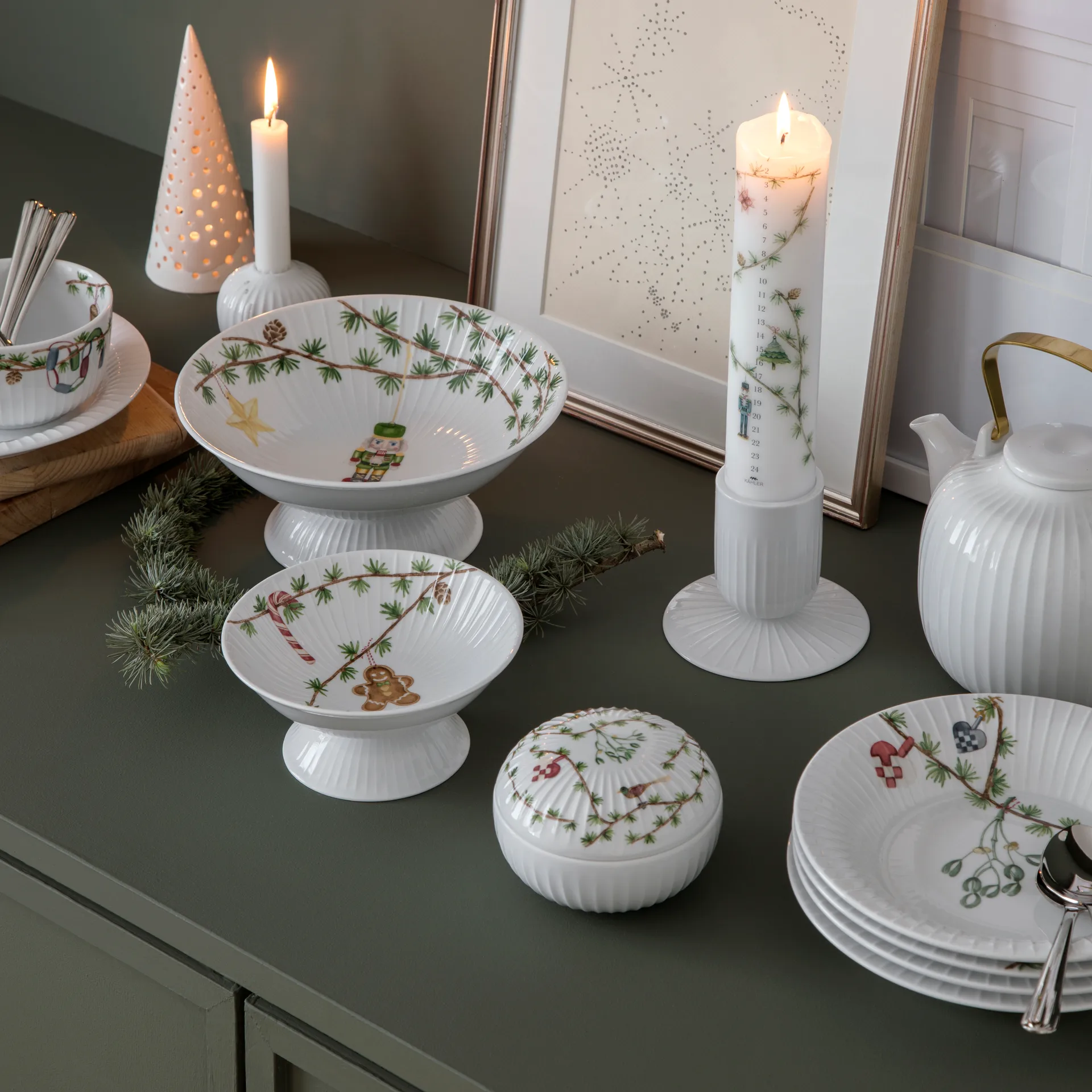 Hammershøi julskål på fot Ø16 cm, Vit Kähler