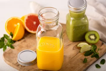 Kilner juice- och såsflaska - Klar-rostfritt stål, 0,5 L - Kilner
