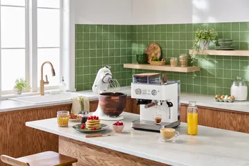 Aritsan 5KSM156 köksmaskin med träskål 4,7 L - Porcelain white-walnut - KitchenAid