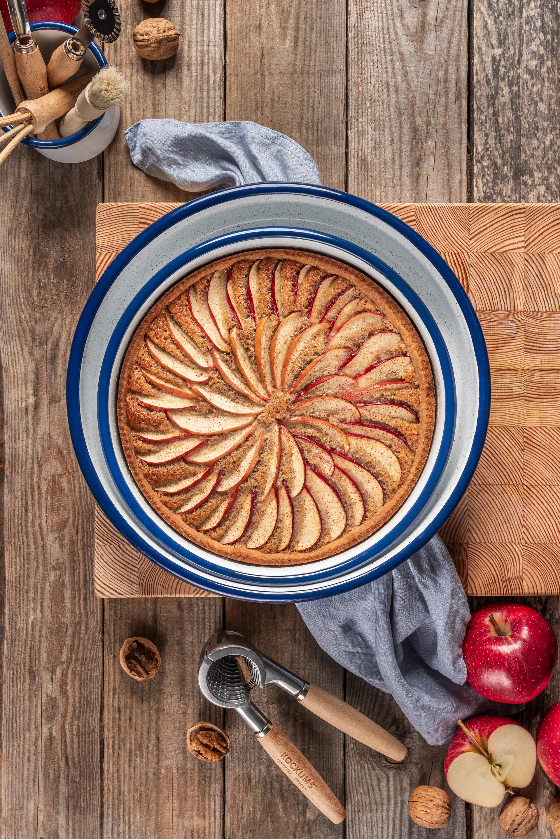 Kockums ugnsform, Kockums white-blå, rund, Ø24 cm Kockums Jernverk